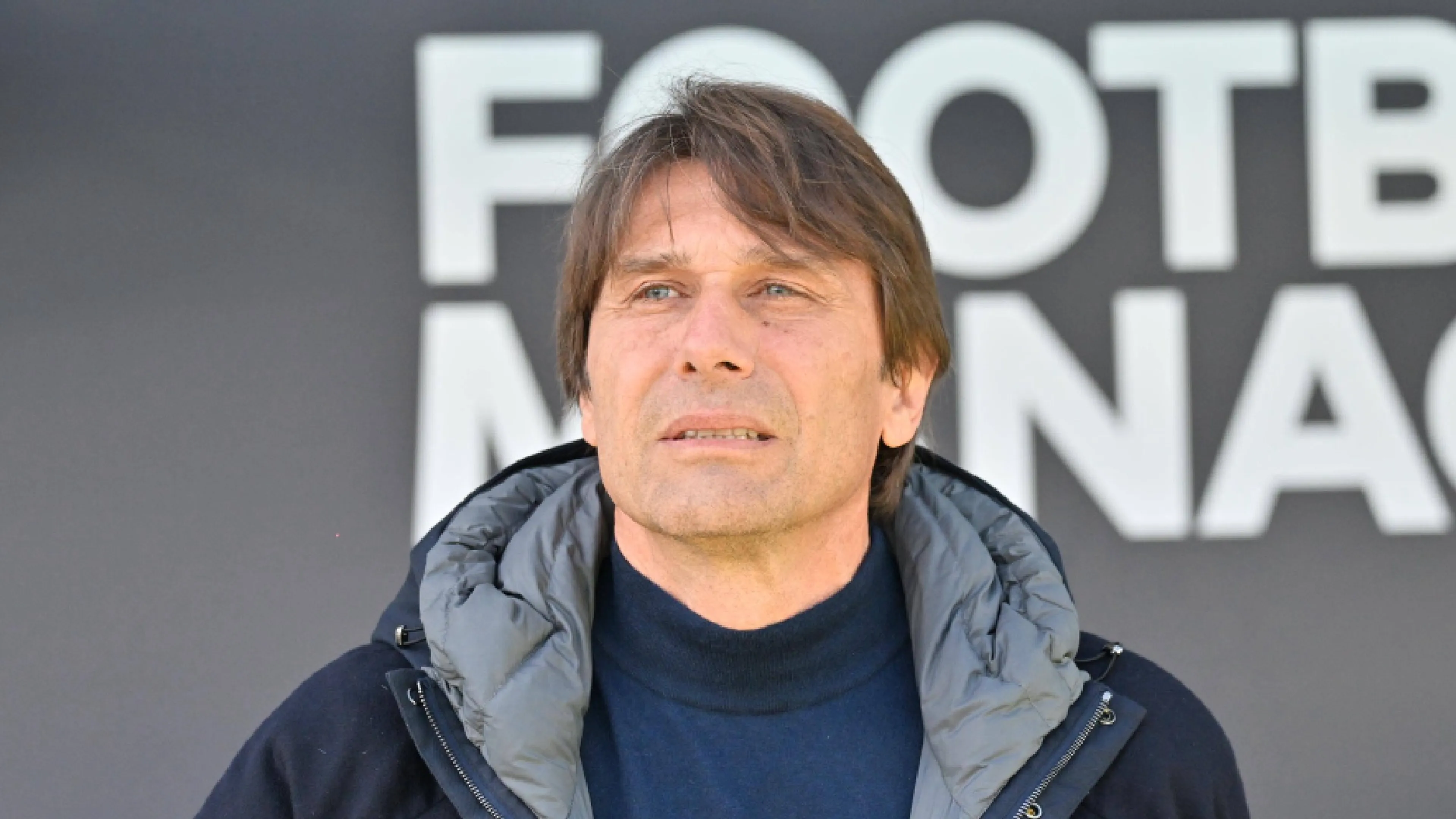 Napoli, Conte annuncia l'assenza di un titolare contro il Milan: "Spinazzola sarà fuori"