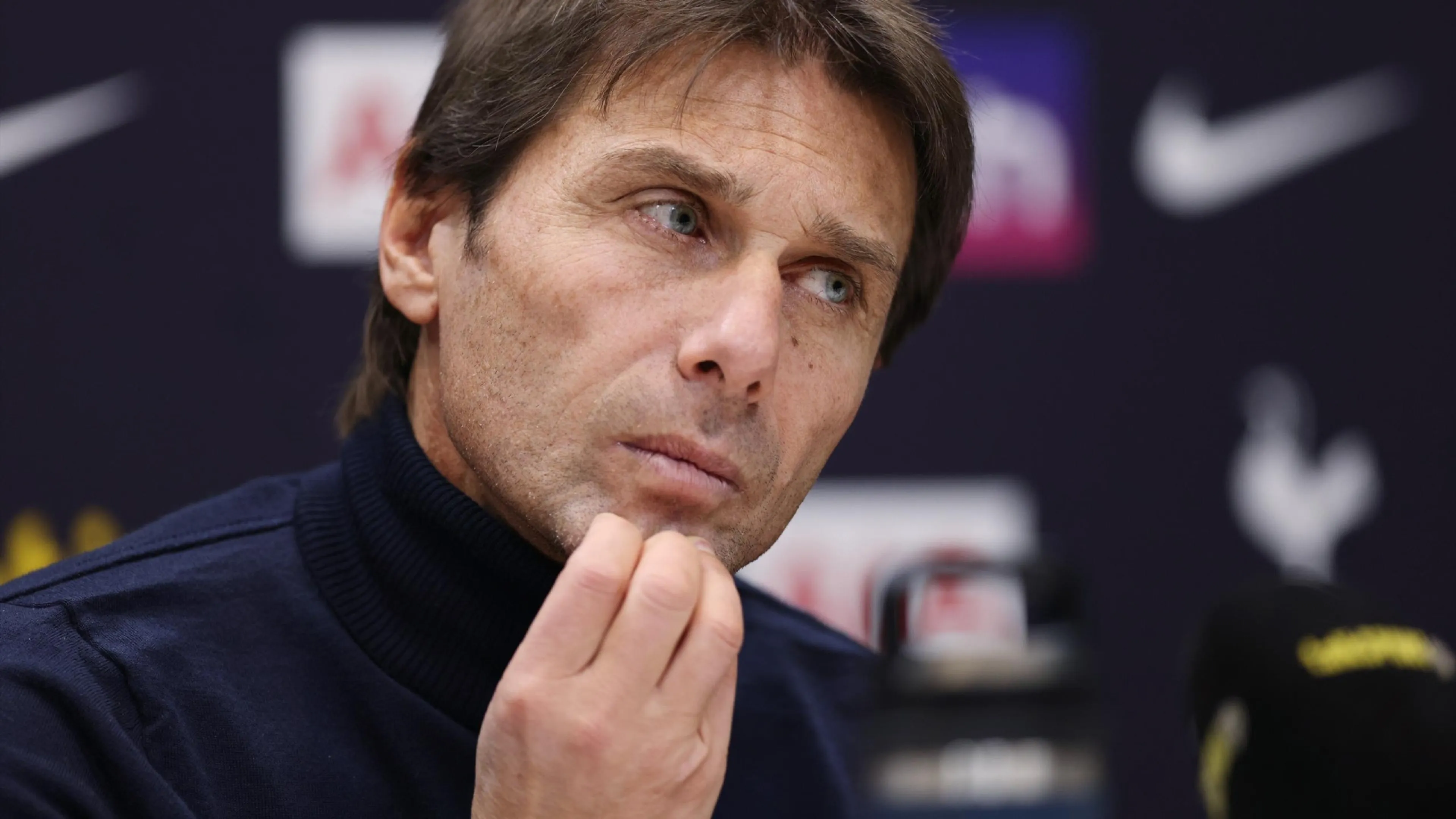 Copertina di La Gazzetta sicura: “Conte torna in Italia! Juve, Inter o una clamorosa terza opzione mai uscita prima”