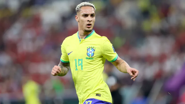 /images/a/n/t/antony-matheus-dos-santos-brasile-coppa-del-mondo-fifa-qatar-2022-world-cup-brazil-vs-serbia-2-0-24-11-2022-azione-action-single-shot-mondiali-fifa-qatar-2022-brasile-serbia-2-0jpg_1756497486540.jpg