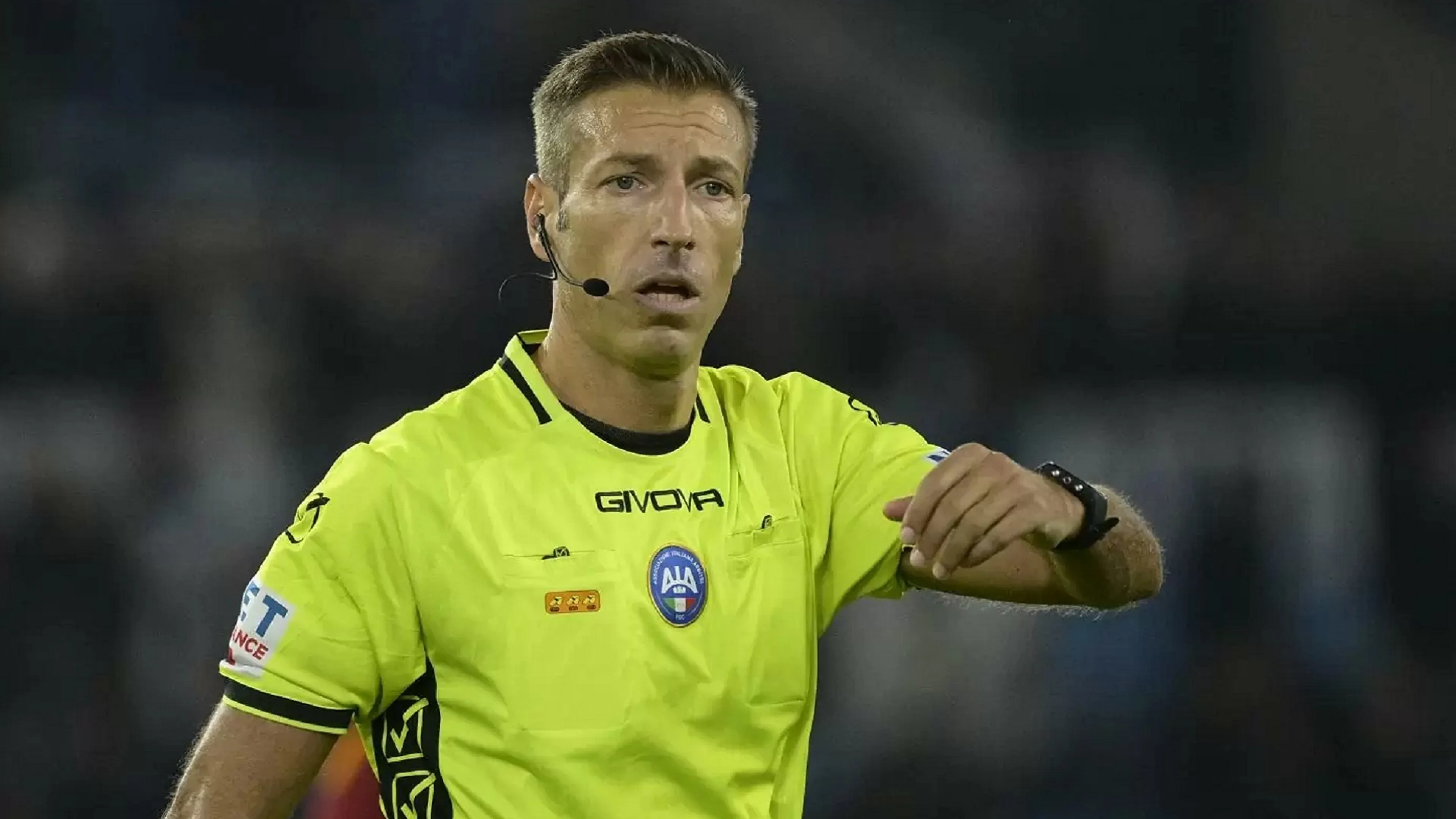 Copertina di Arbitro Massa, tifosi della Juventus lo attaccano sui social