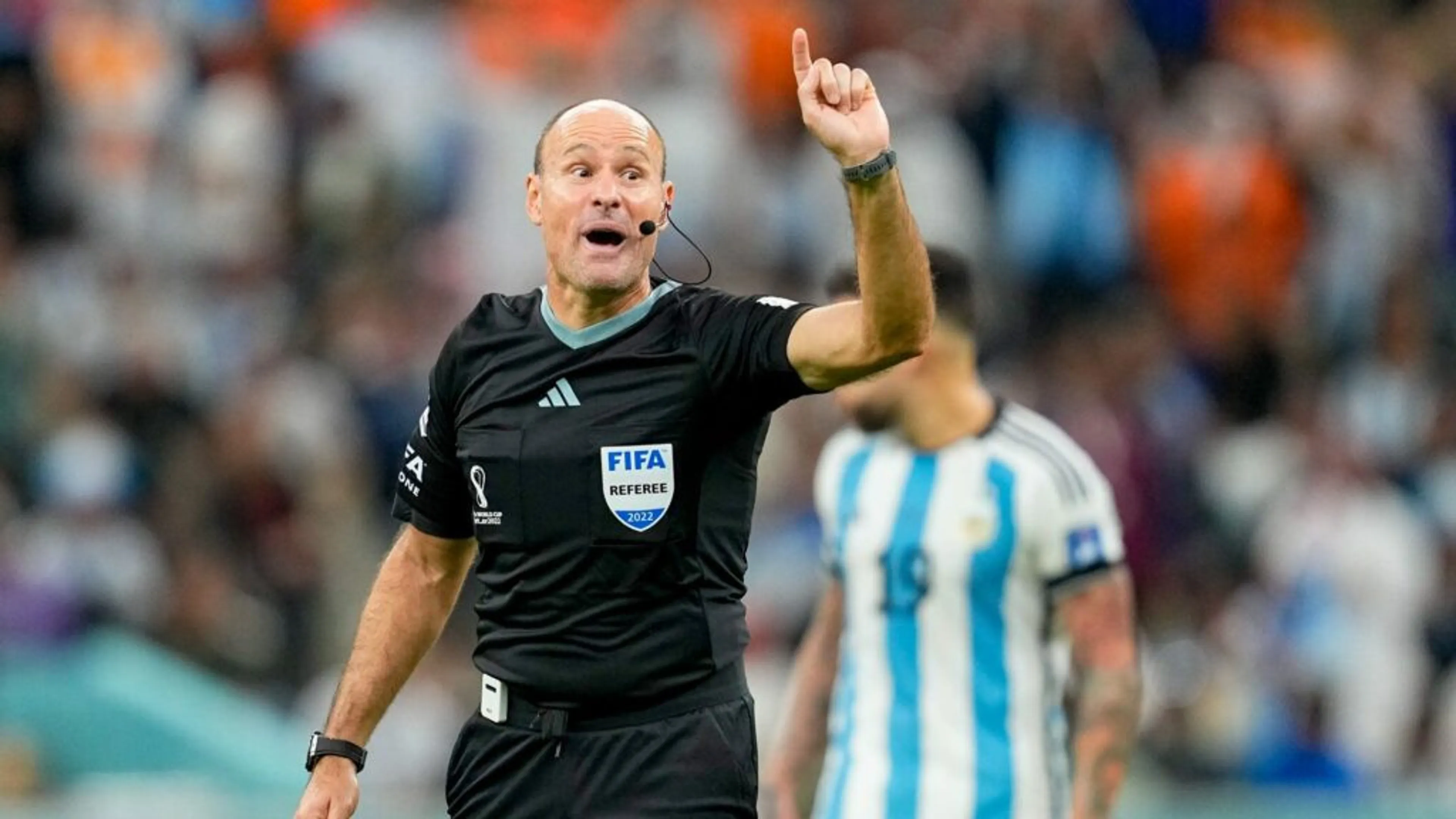 Copertina di Quanto guadagnano gli arbitri? The Athletic svela gli stipendi dei top 5 campionati