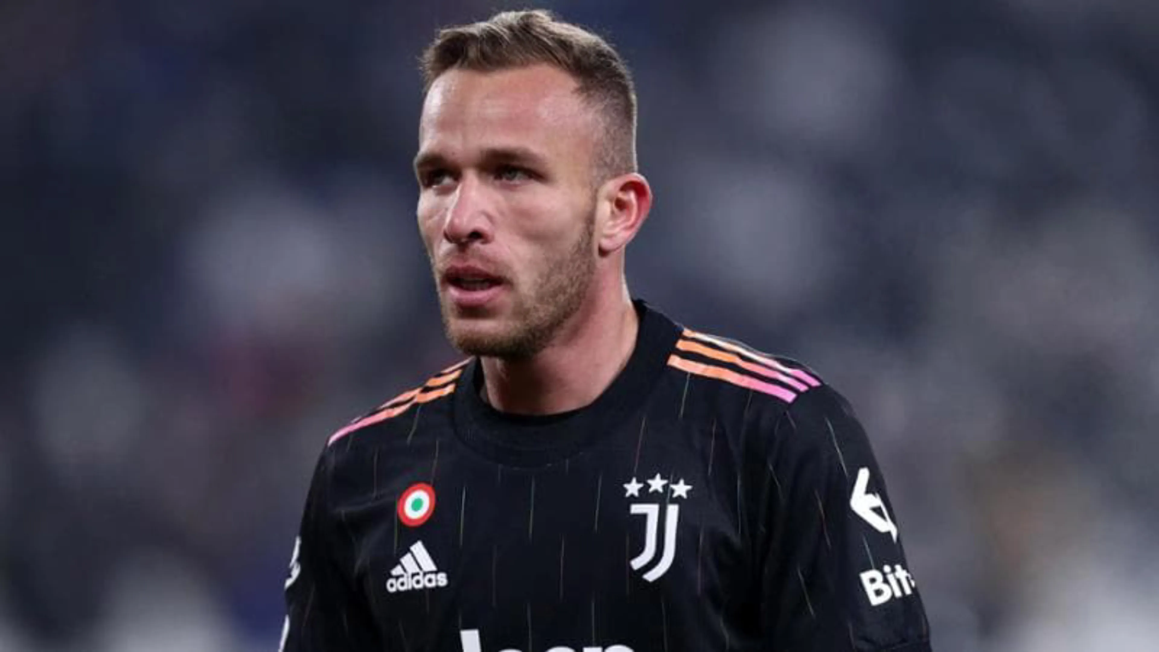 Copertina di Situazione esuberi in casa Juve: Kostic-Fiorentina, è no,  Lazio su Arthur e Chiesa a Liverpool