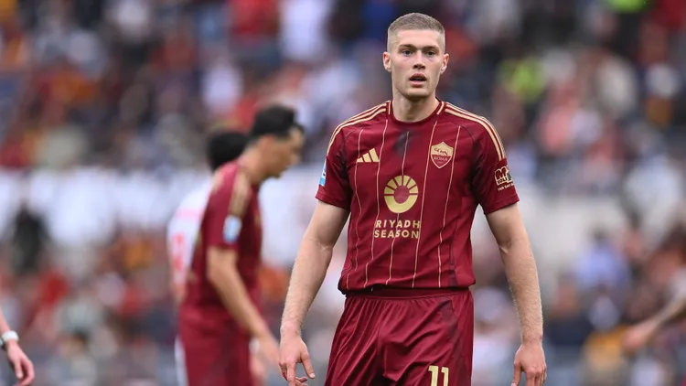 /images/a/s/-/as-roma-v-fiorentina-serie-a-artem-dovbyk-of-as-roma-participates-in-the-match-during-the-35th-day-of-the-serie-a-championship-between-as-roma-and-acf-fiorentina-at-the-olympic-stadium-in-rome-italy-on-may-5-2025-rome-italy-italy-copyright-xdomenicoxcippitellix-originalfilenamecippitelli-asromaac250504nporojpgjpg_1748090569434.jpg