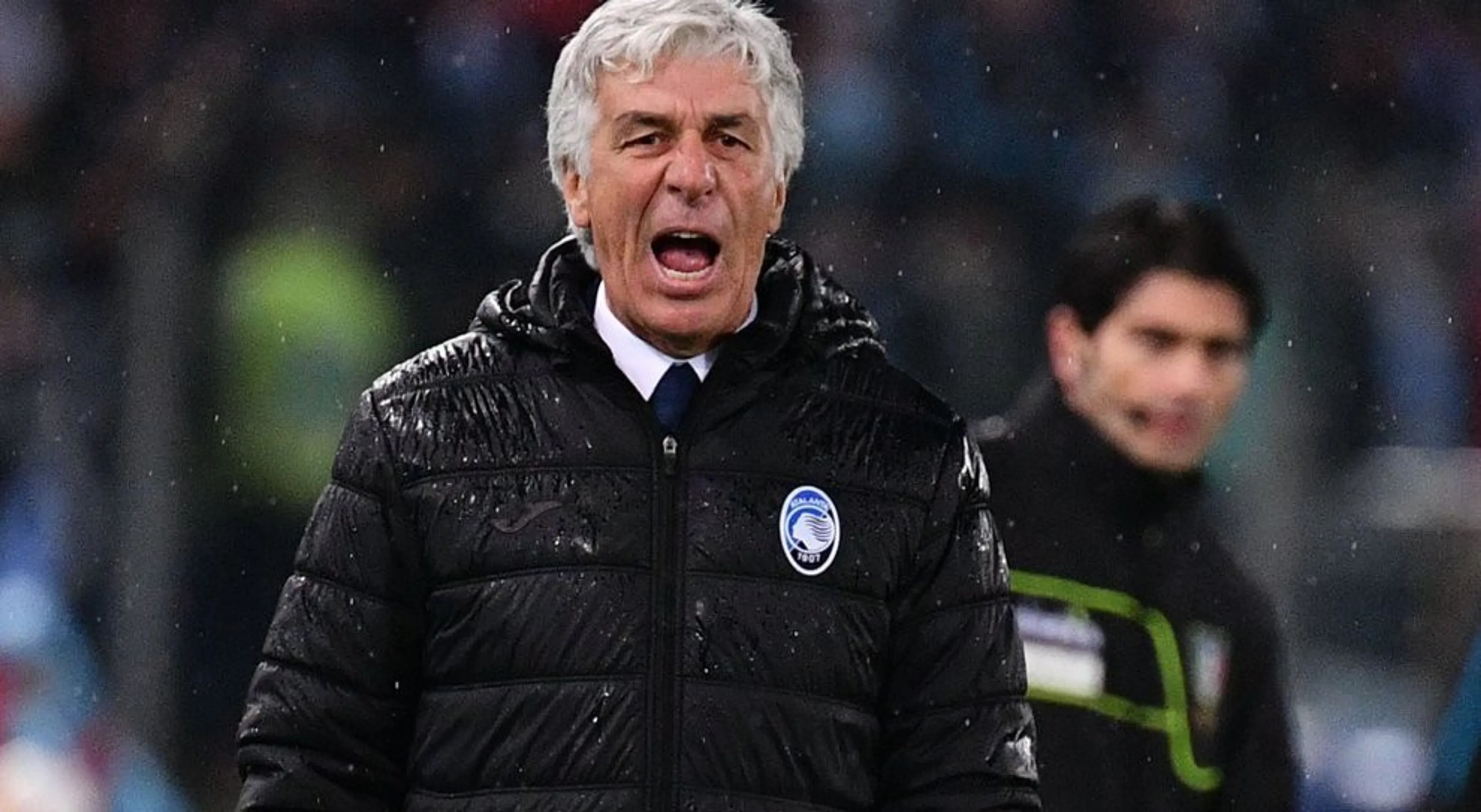 Copertina di Atalanta, scoppia il caso: “Terrone del c***” a un tifoso napoletano (VIDEO)