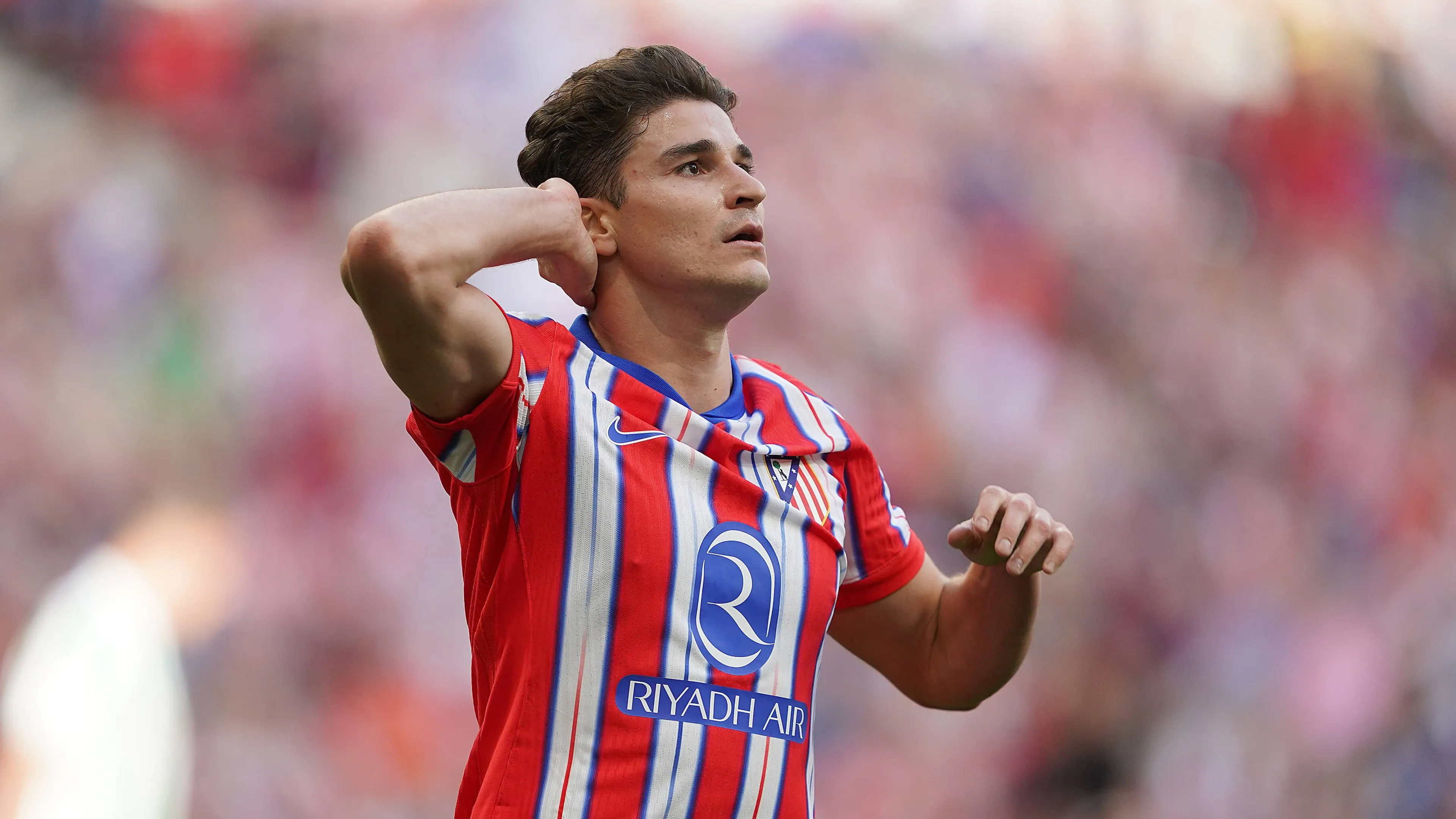 Il Barca vuole Alvarez ma il presidente dei Colchoneros respinge le avances: “Julian rimane con noi, morirà sportivamente nell'Atletico”