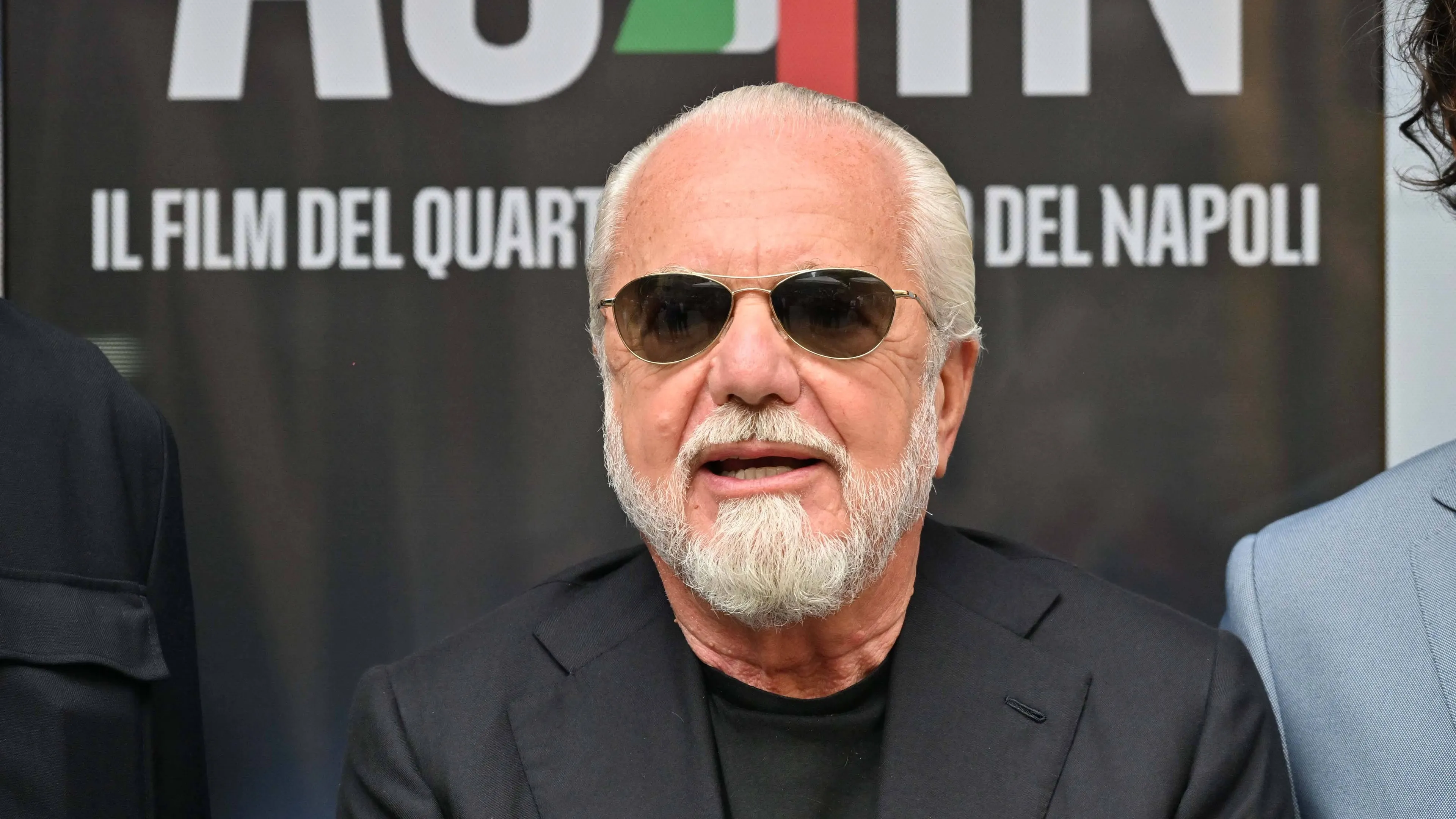De Laurentiis shock: "Lo stadio Maradona è un cesso! La Camorra vuole il Napoli"