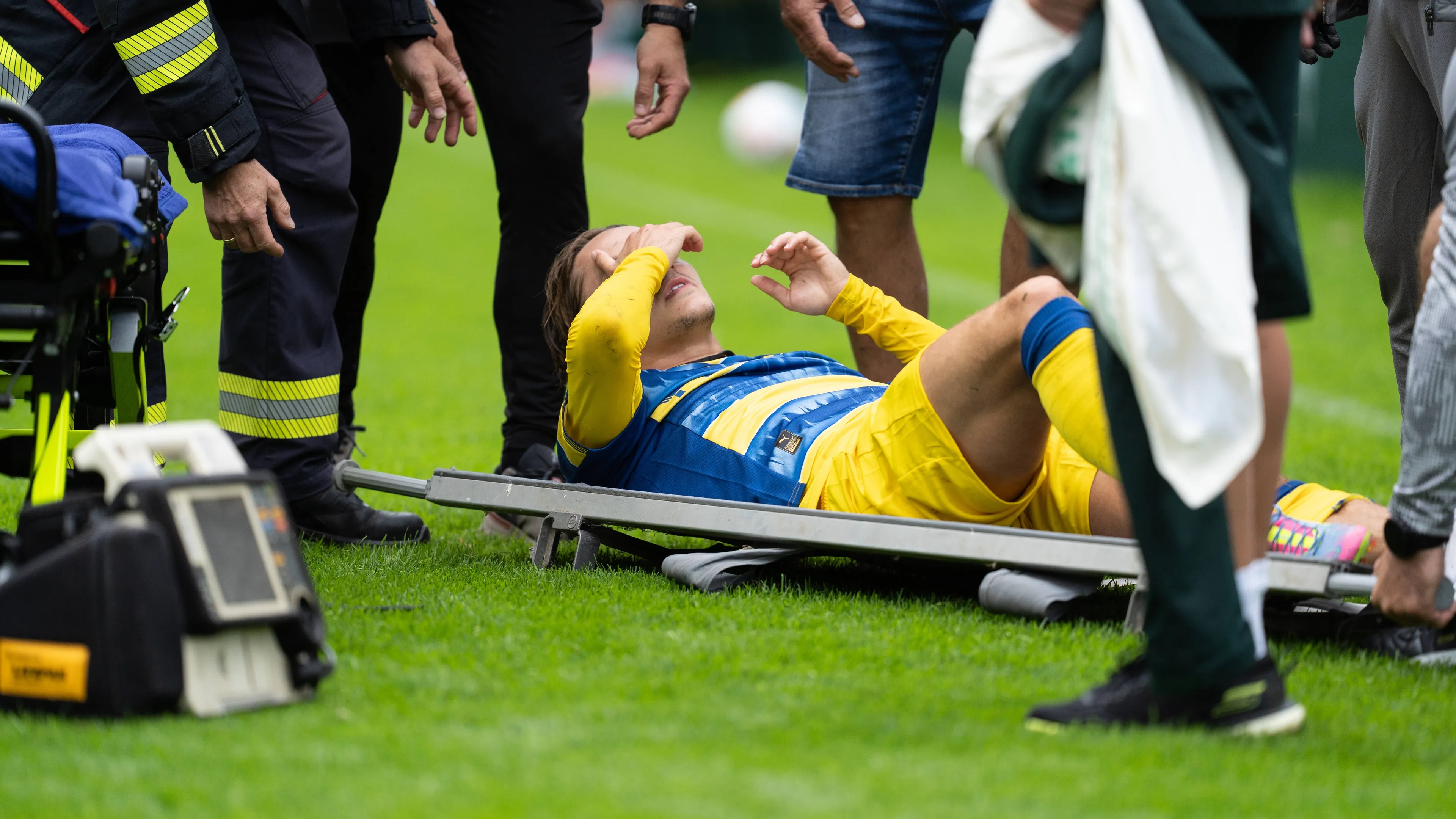 Parma, brutto infortunio per Ondrejka: le condizioni dell'attaccante svedese