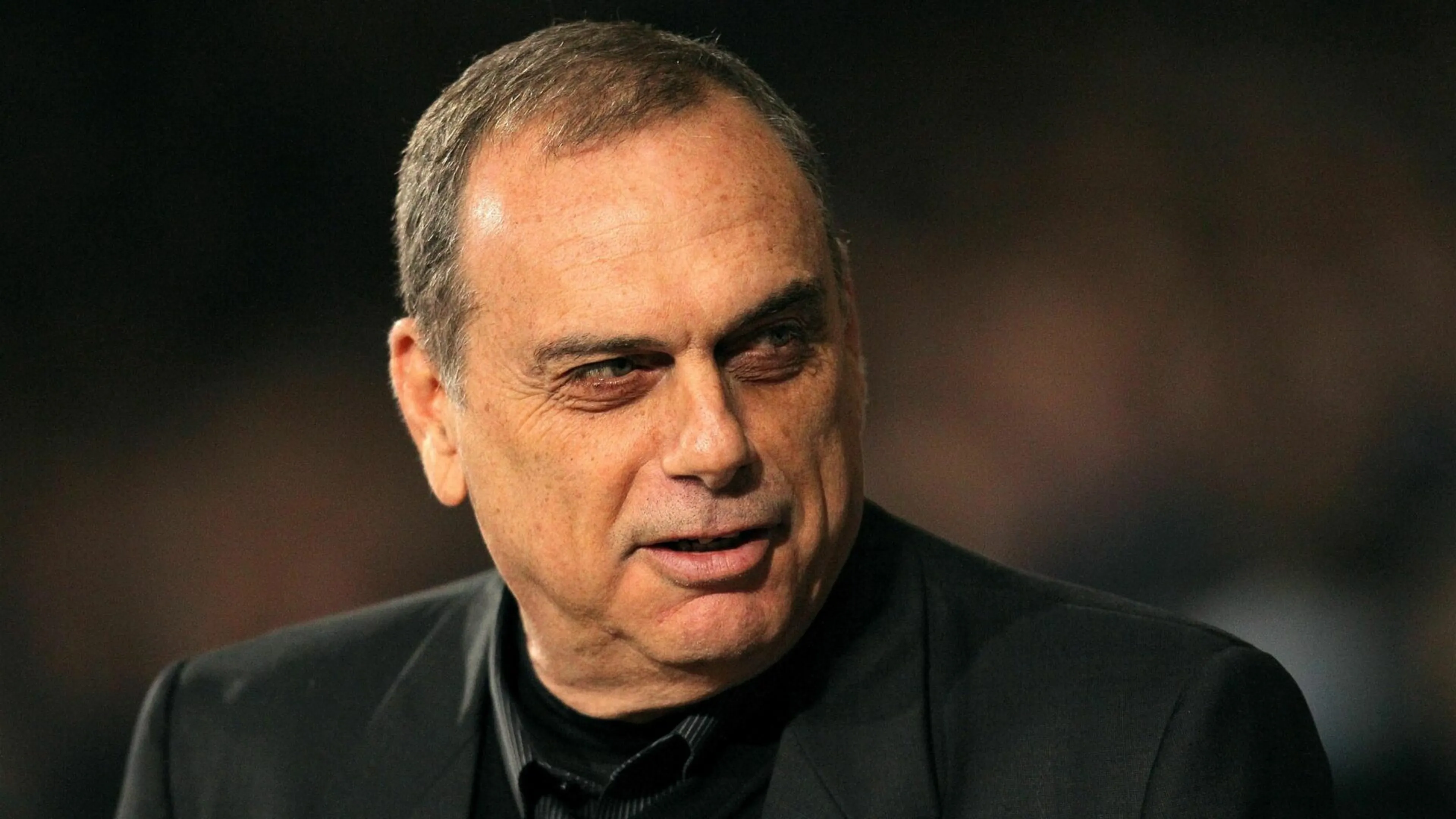 Copertina di Grossi guai per Avram Grant: l’ex tecnico del Chelsea accusato di molestie sessuali