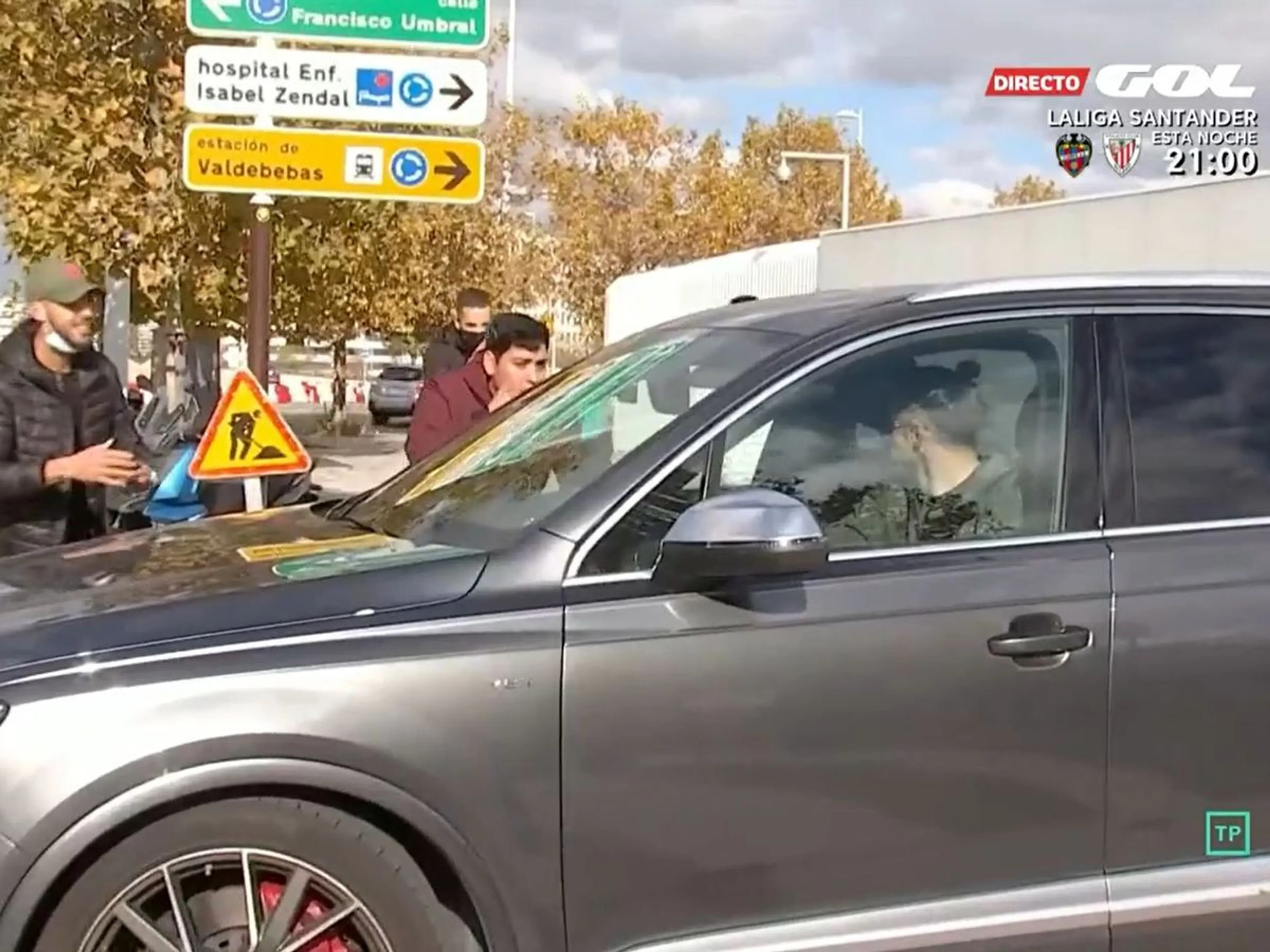 Copertina di Tifosi del Real stanchi di Bale: contestazione con lancio di pennarello