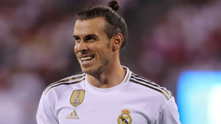 /images/b/a/l/bale-decide-il-mercato.jpg