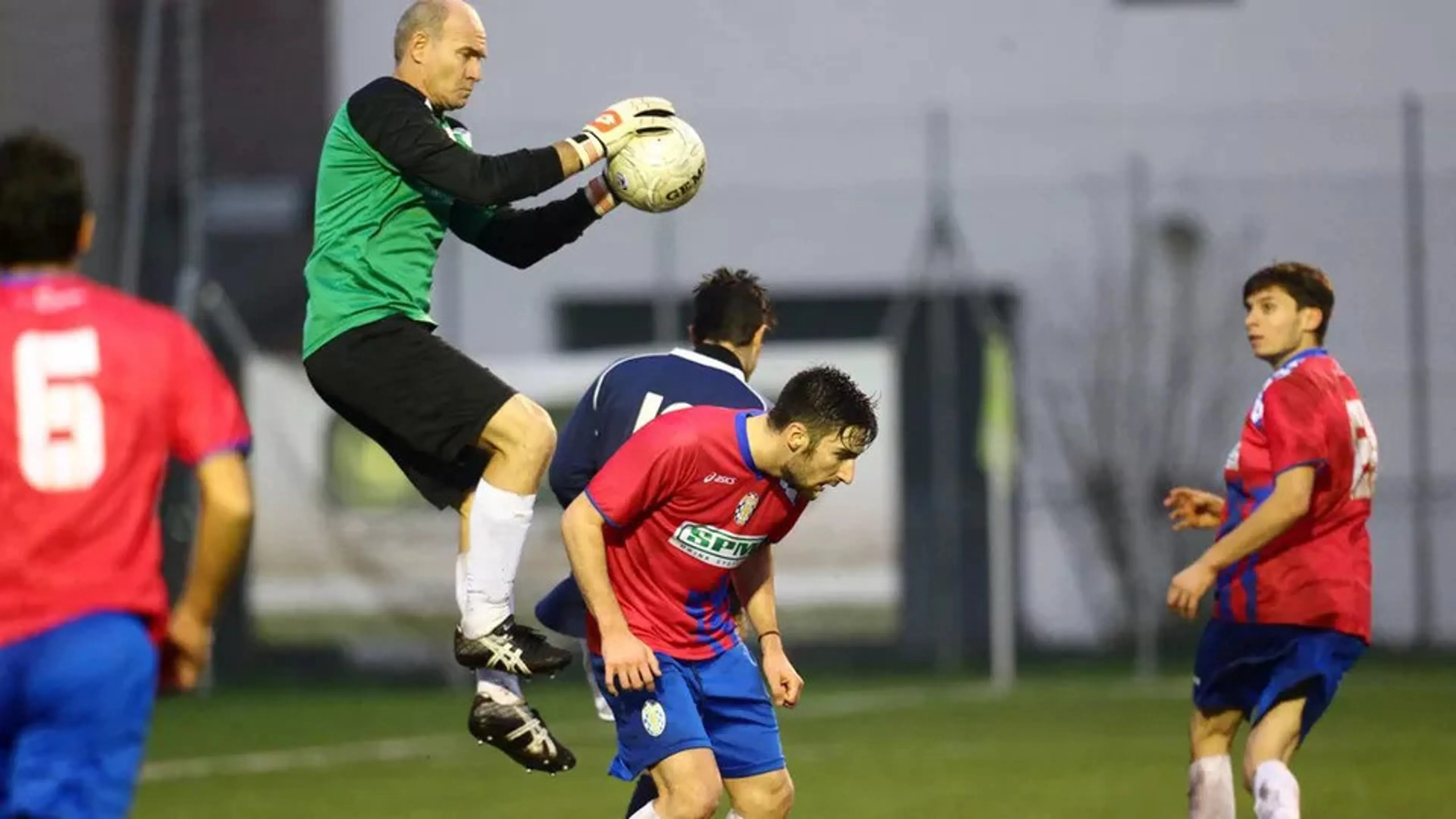 Eccellenza, Castelvetro si infortuna il portiere e in panchina ci va il presidente Marco Ballotta