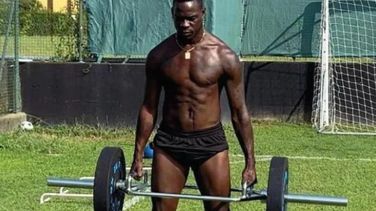/images/b/a/l/balotelli-futuro-serie-a.jpg