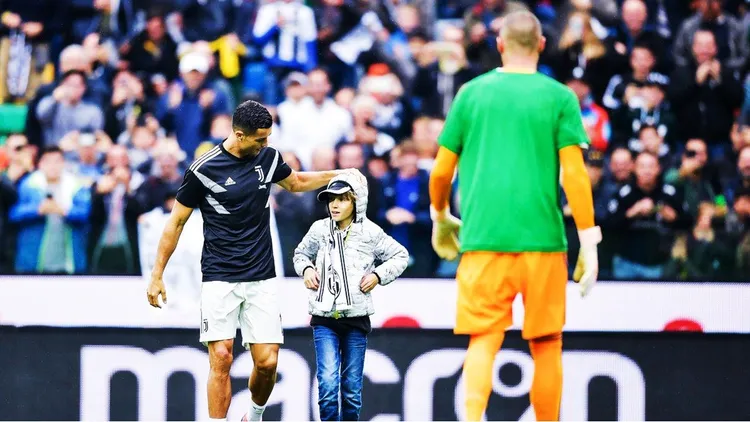 /images/b/a/m/bambino-per-cristiano-ronaldo.jpg
