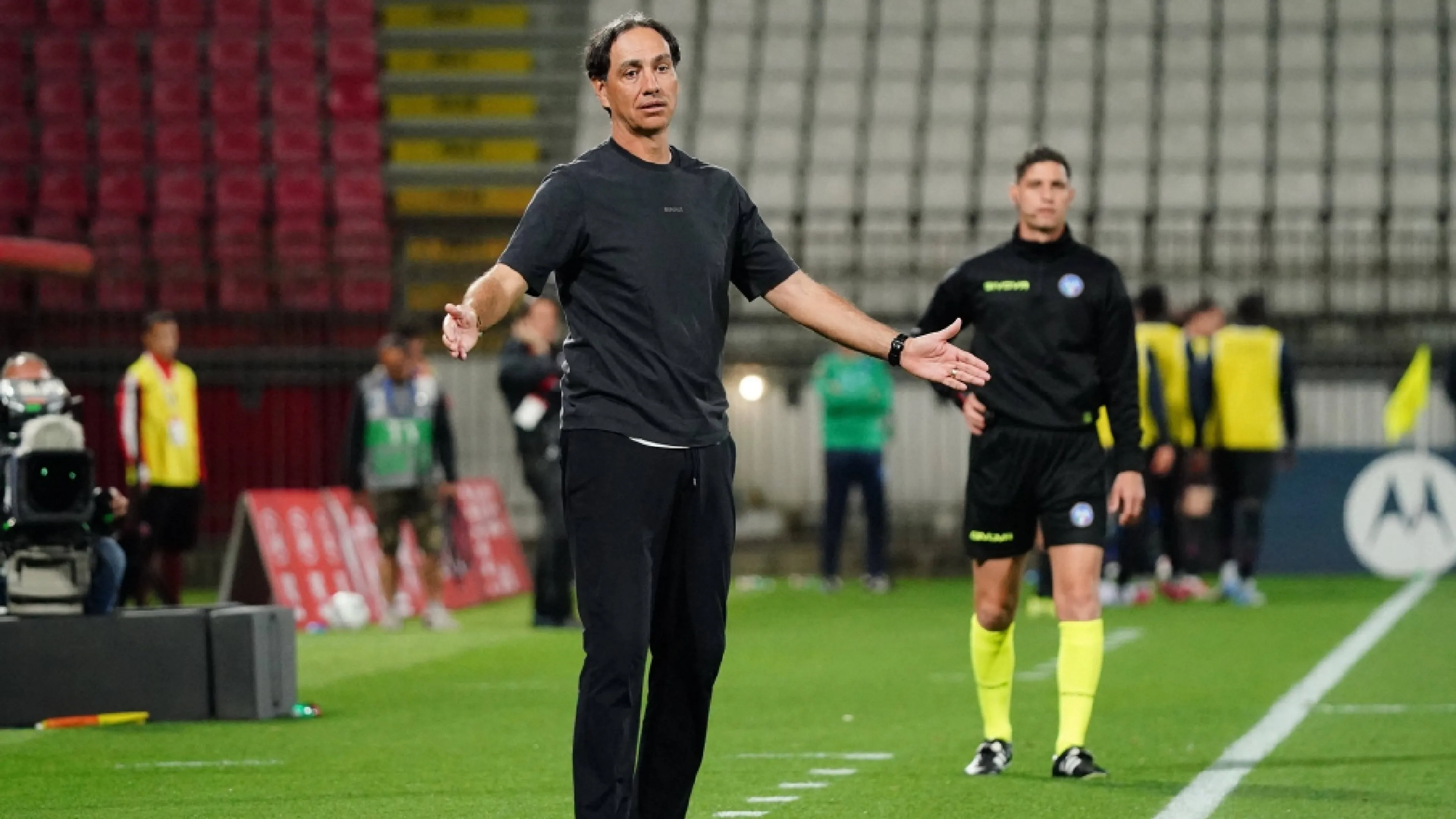 Bari, per la panchina in pole c'è un ex Milan. Ma il nuovo tecnico non sarà Nesta