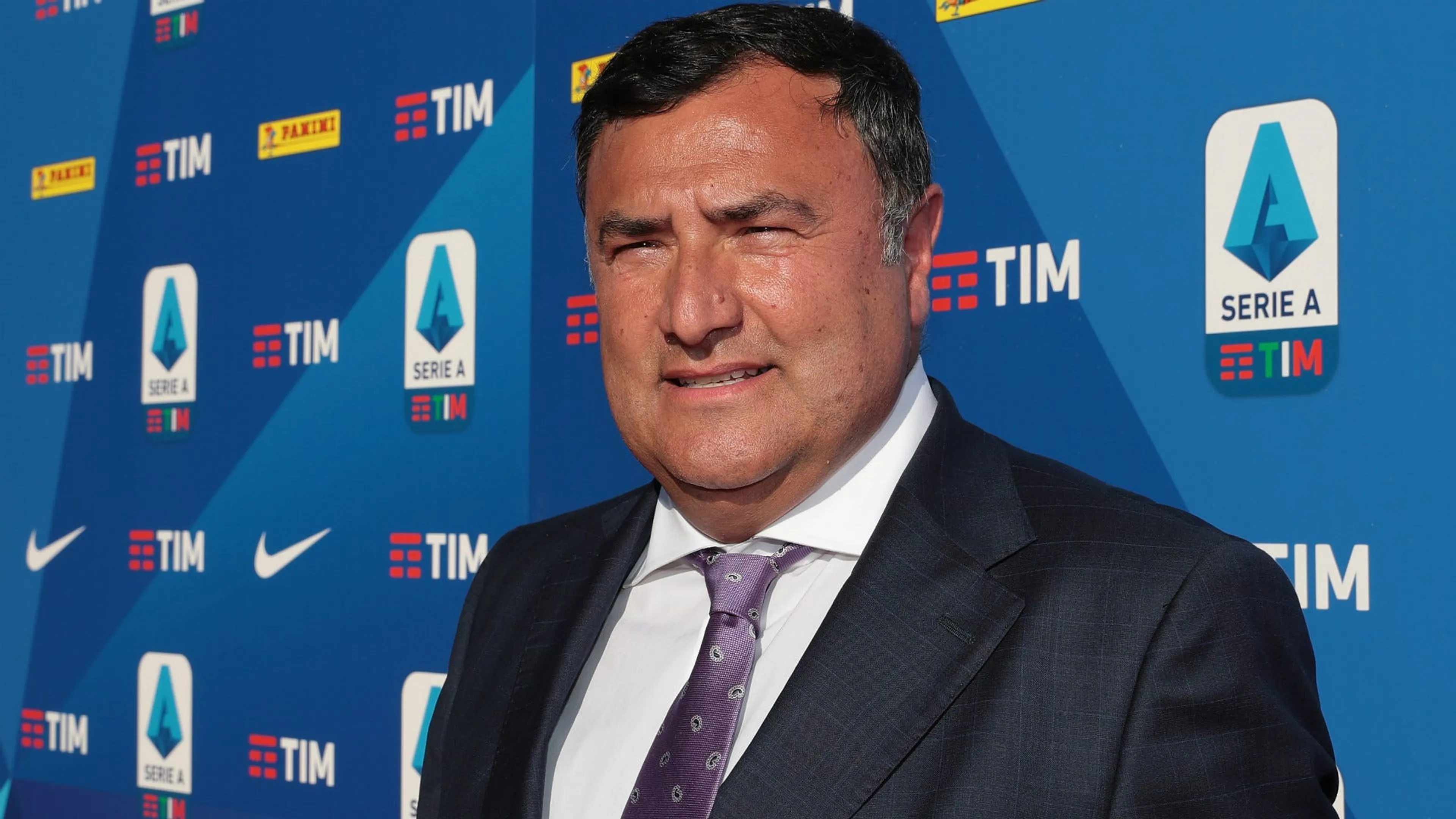 Copertina di Juve-Fiorentina, Joe Barone attacca la Gazzetta nel pre-partita: “Il piccolo foglio rosa fa articoli sbagliati”