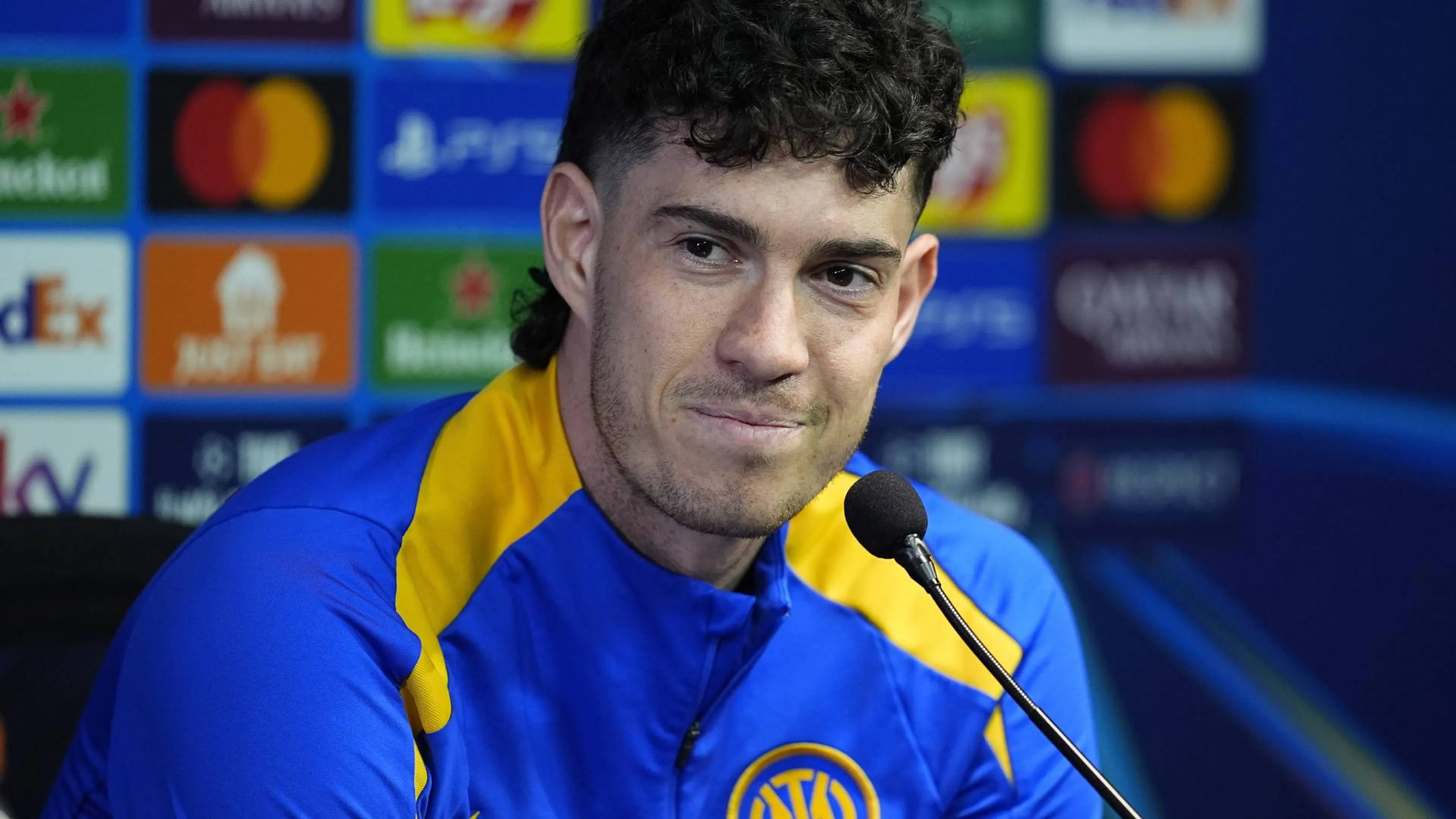 Inter, siparietto tra Inzaghi e Bastoni alla vigilia del Barcellona: "Così non gioco io"