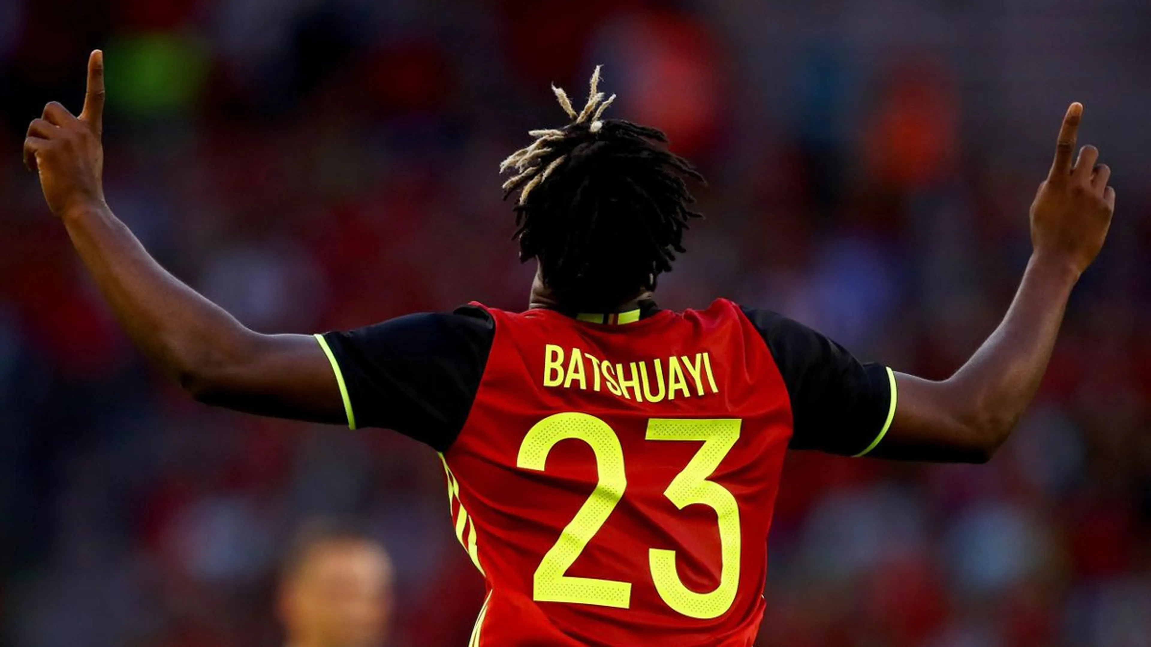 Copertina di Batshuayi “tamarro dell’anno”: al ritiro del Belgio auto e look piuttosto rivedibili… (FOTO)