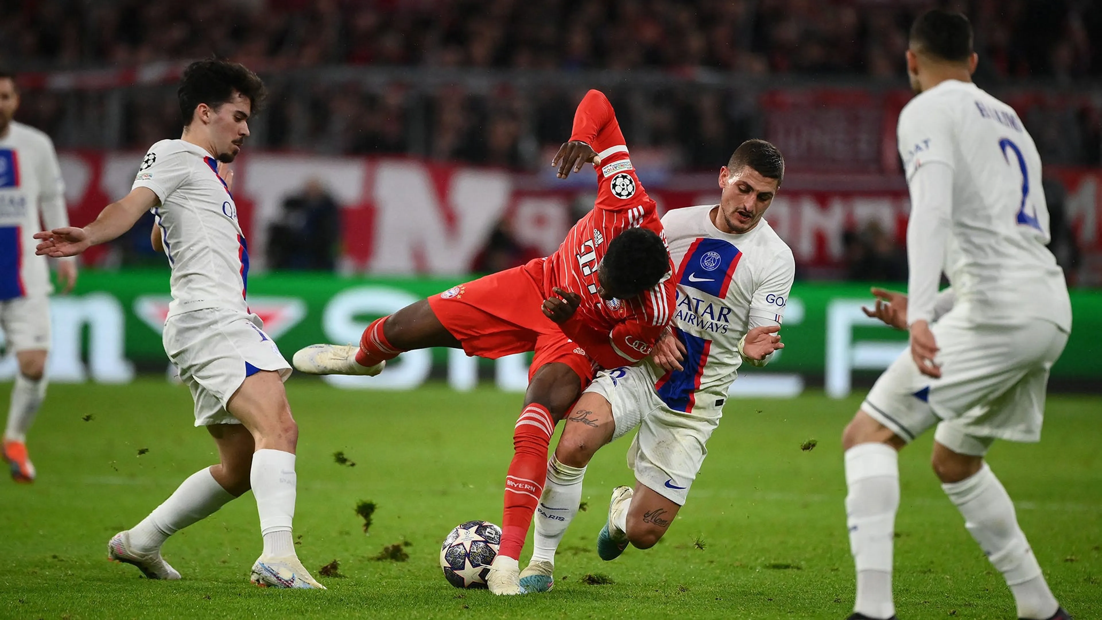 Copertina di Psg eliminato dalla Champions e asfaltato dai media francesi: Verratti ridicolizzato