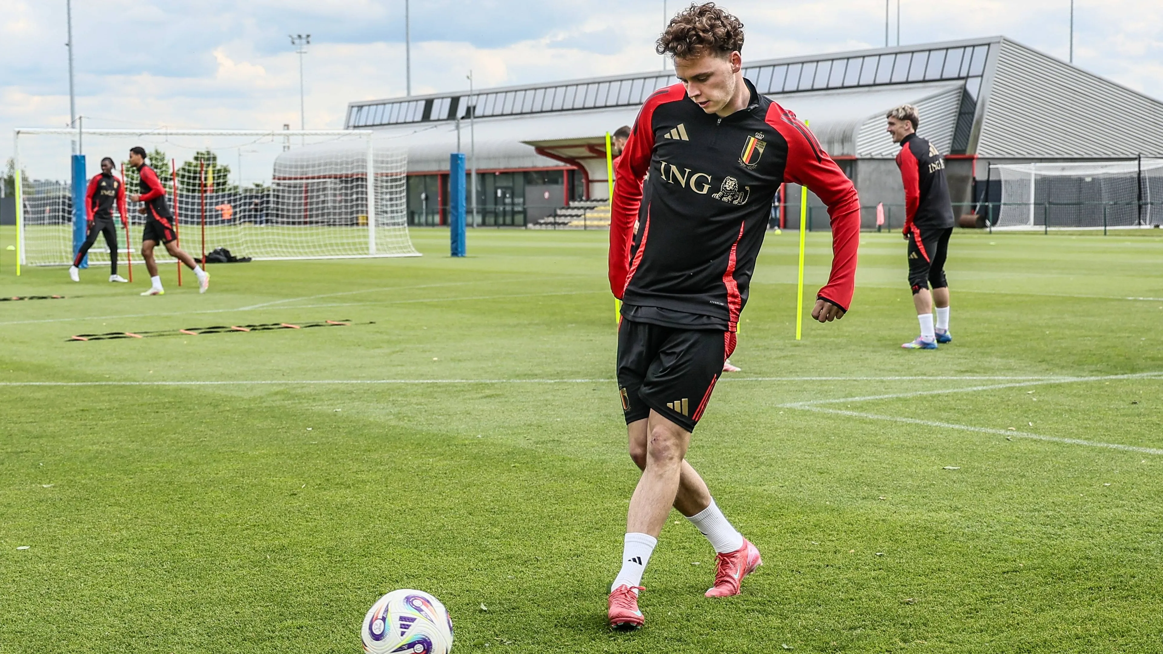 Calciomercato, De Cuyper vuole il Milan: rifiutato il Brighton