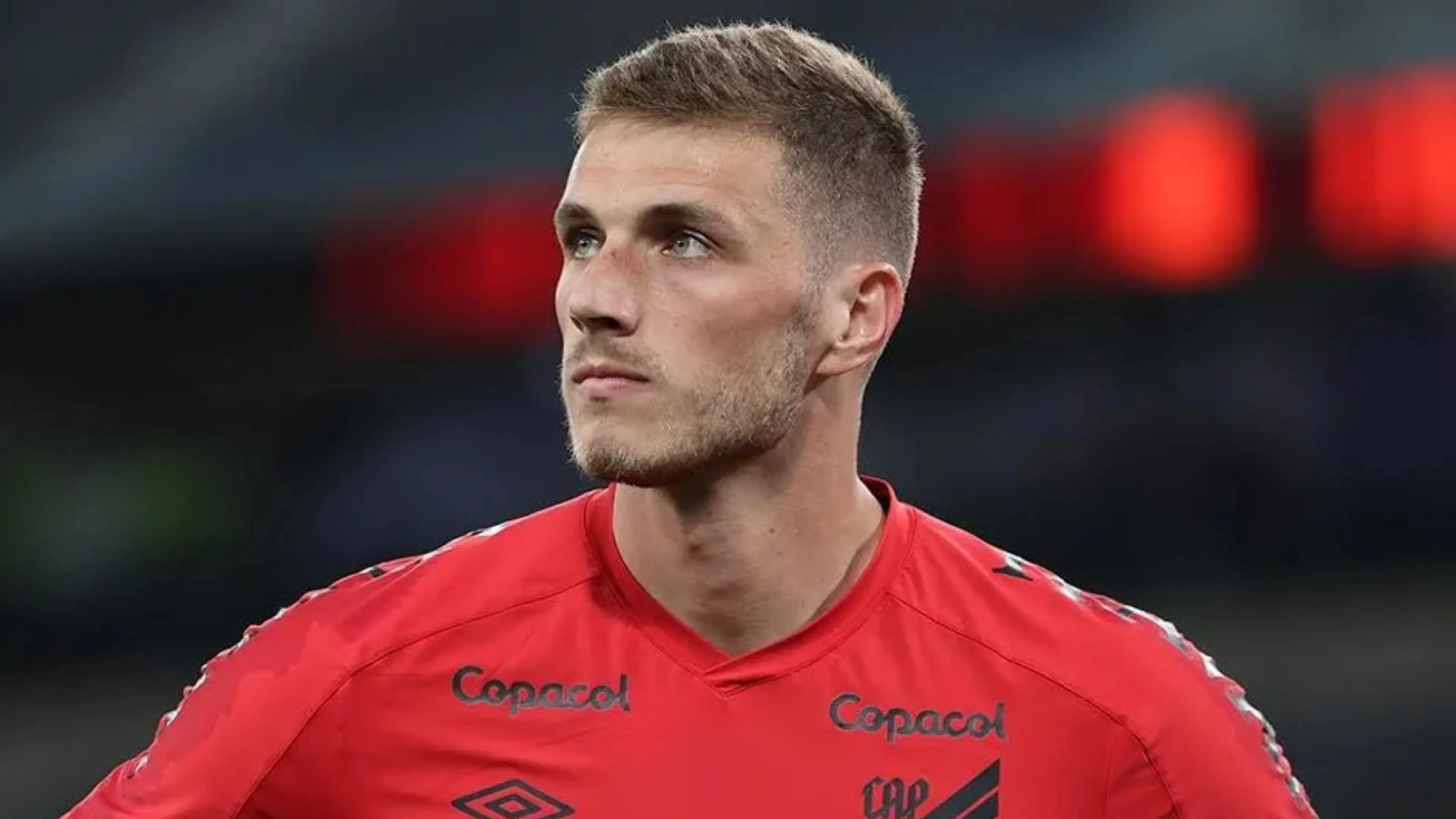 Frenata nella trattativa per Bento: l'Inter vira su un titolare di Serie A come vice Sommer