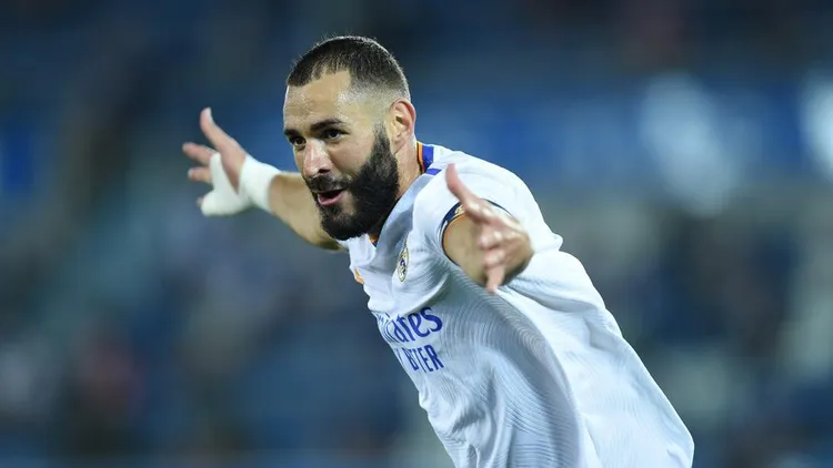 /images/b/e/n/benzema-4.jpg