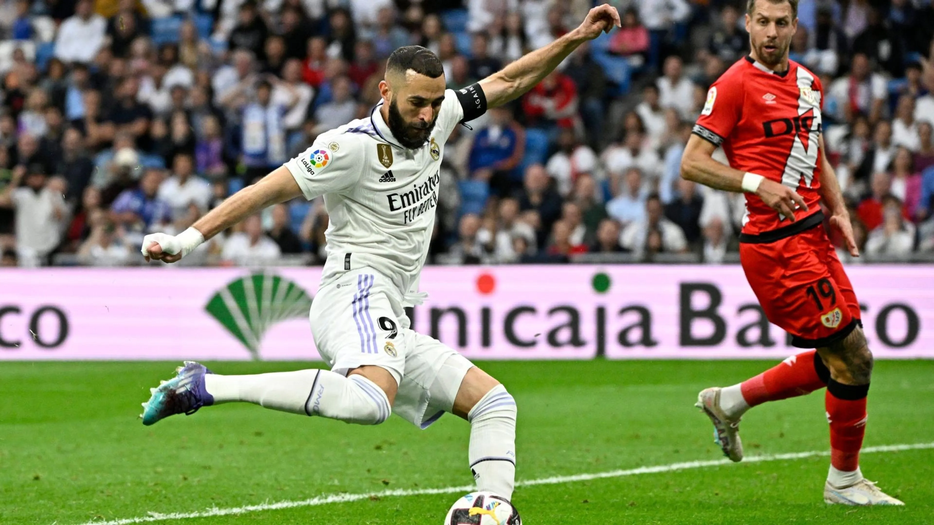 Copertina di Benzema mostra le ferite: taglio scioccante sul piede (FOTO & VIDEO)