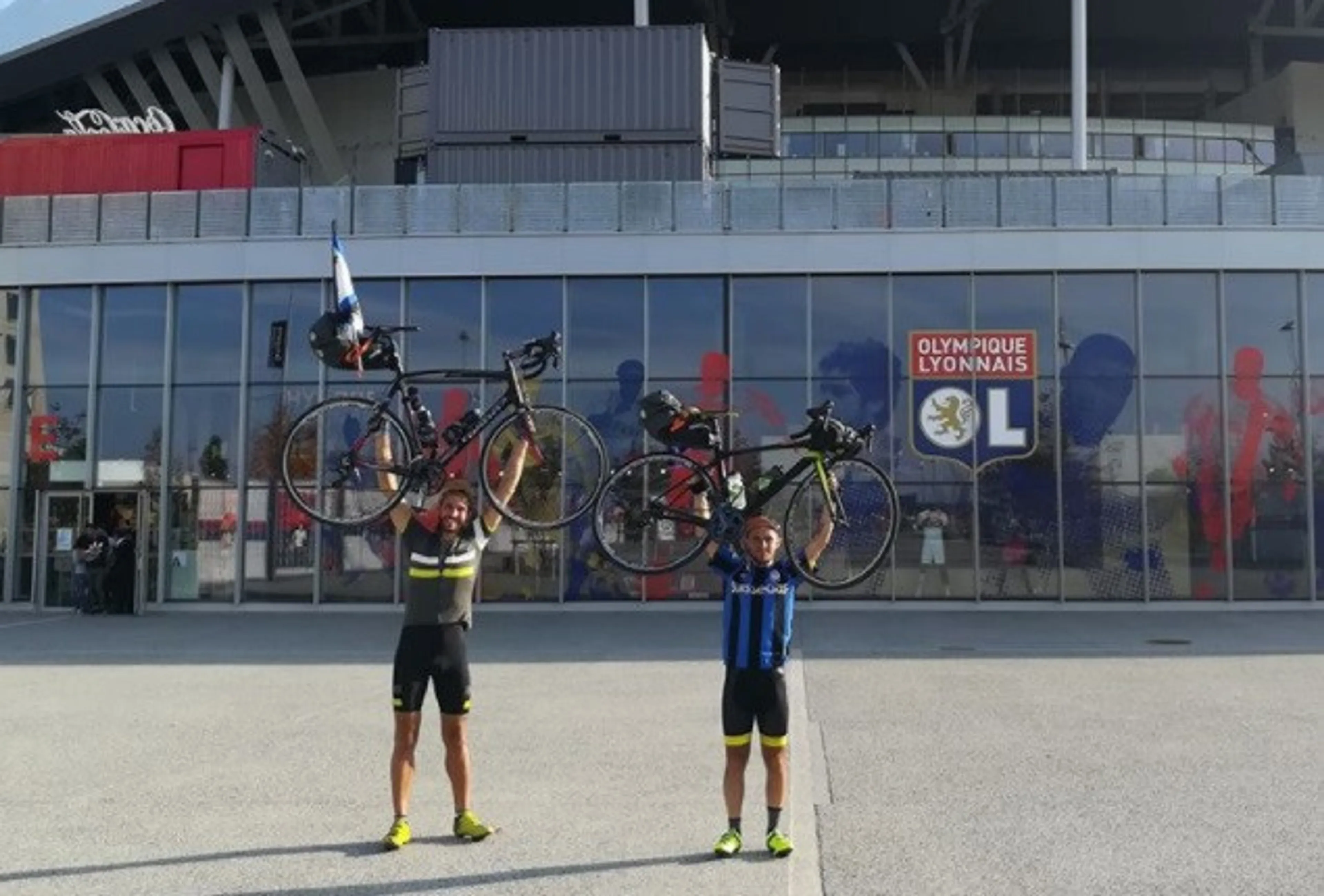 Copertina di Da Bergamo a Lione in bici per l’Atalanta