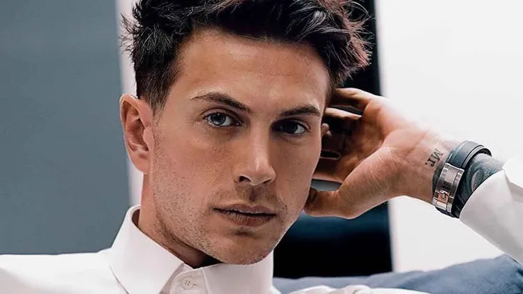 /images/b/e/r/bernardeschi-coronavirus.jpg