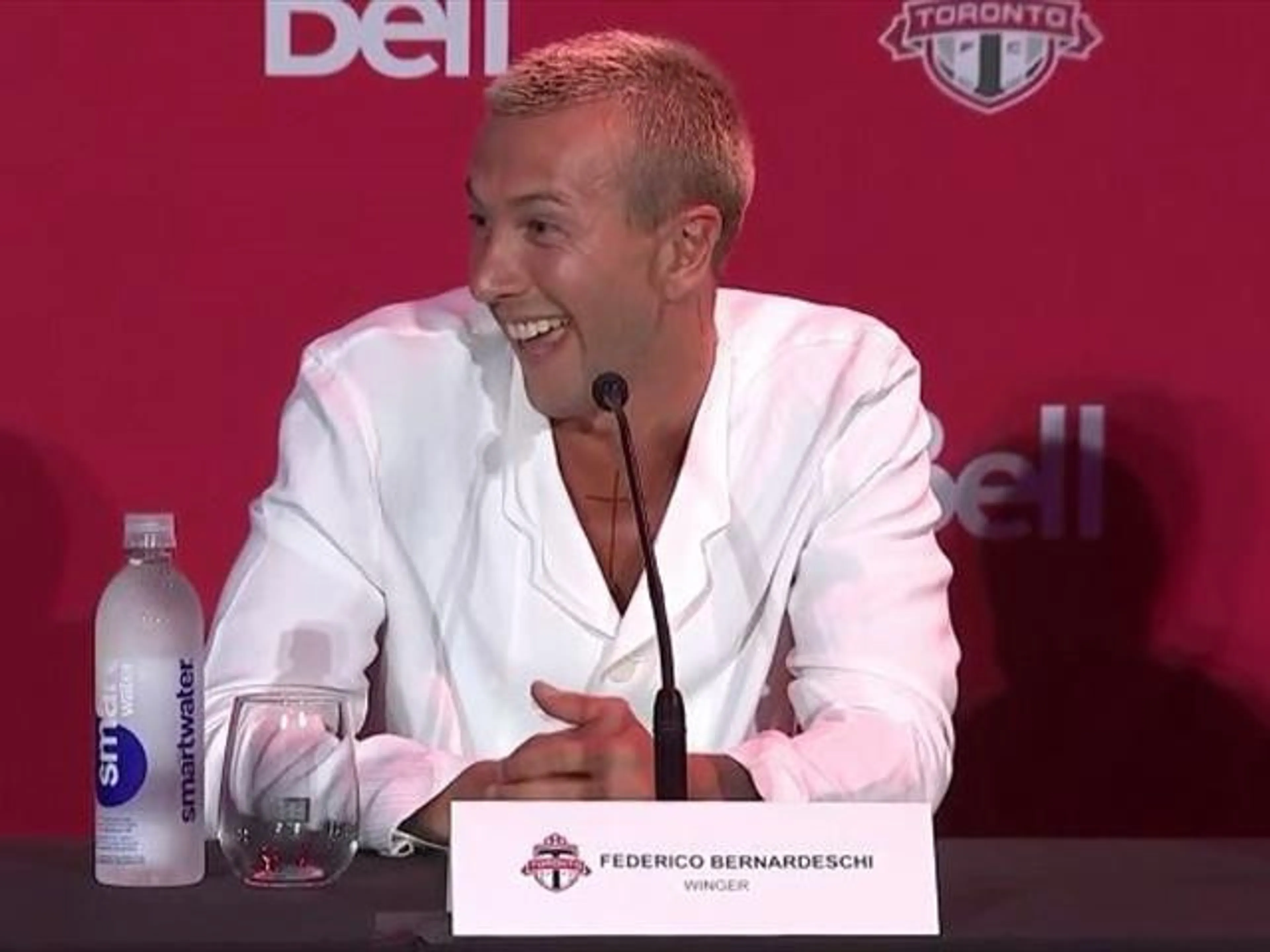 Copertina di Bernardeschi: “Critiche? Mi invidiano! I top di serie A vogliono venire in MLS. In Europa certe cose se le sognano…”