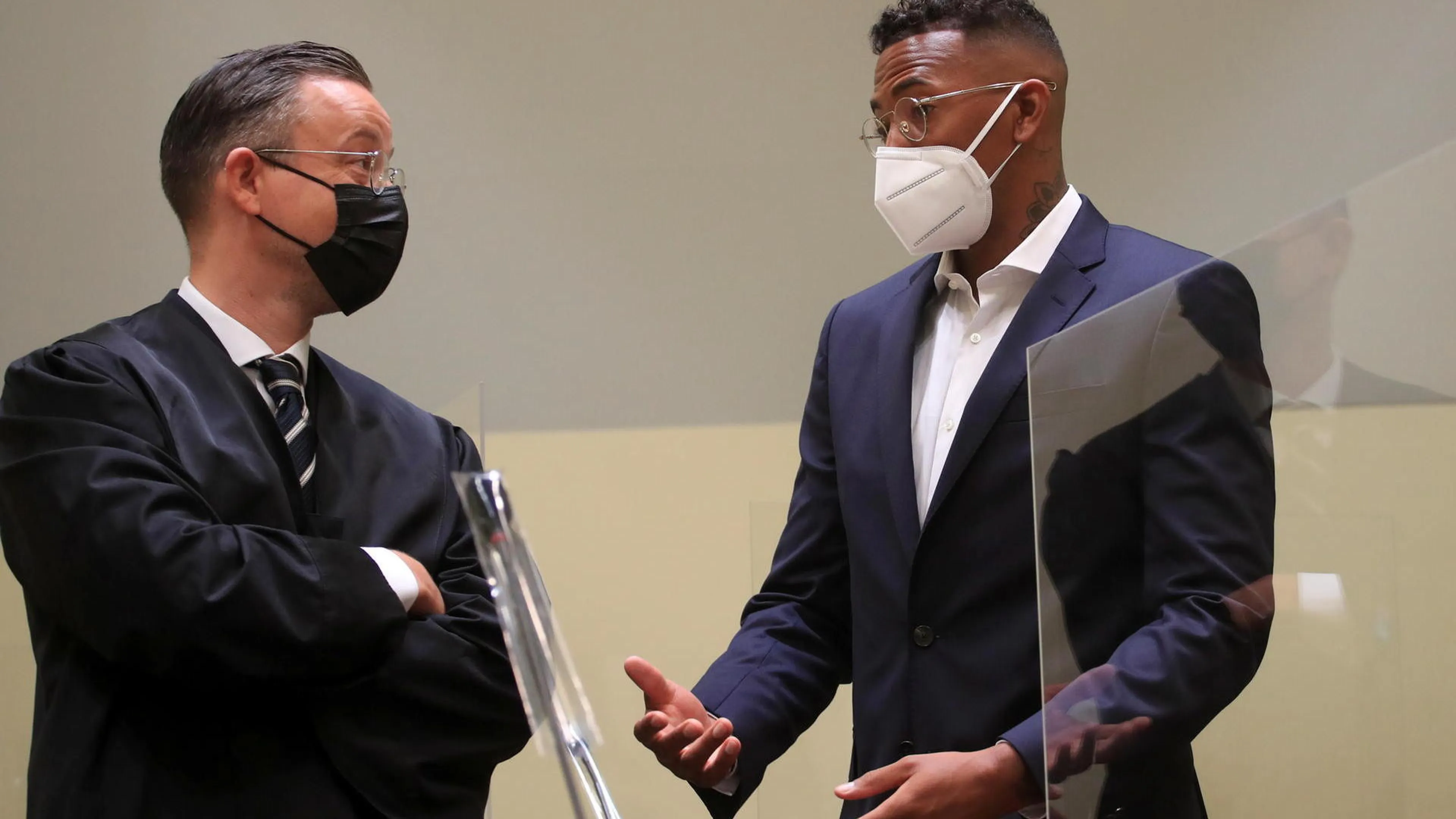 Copertina di Violenza sulla ex: Boateng condannato a maxi risarcimento