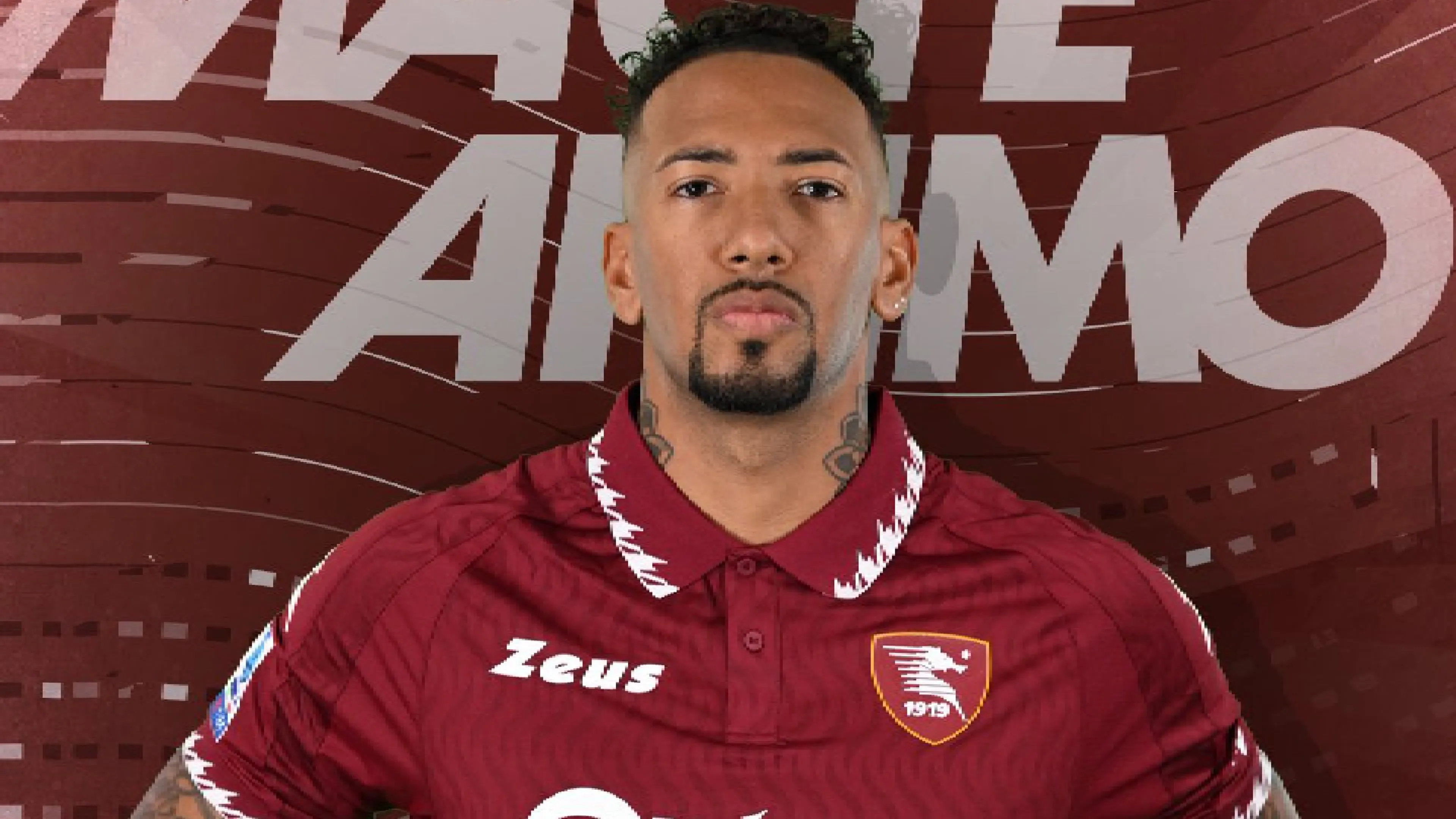 Copertina di La Salernitana annuncia Boateng, lui si presenta così: "Ciao guagliò, sto 'cca" (VIDEO)