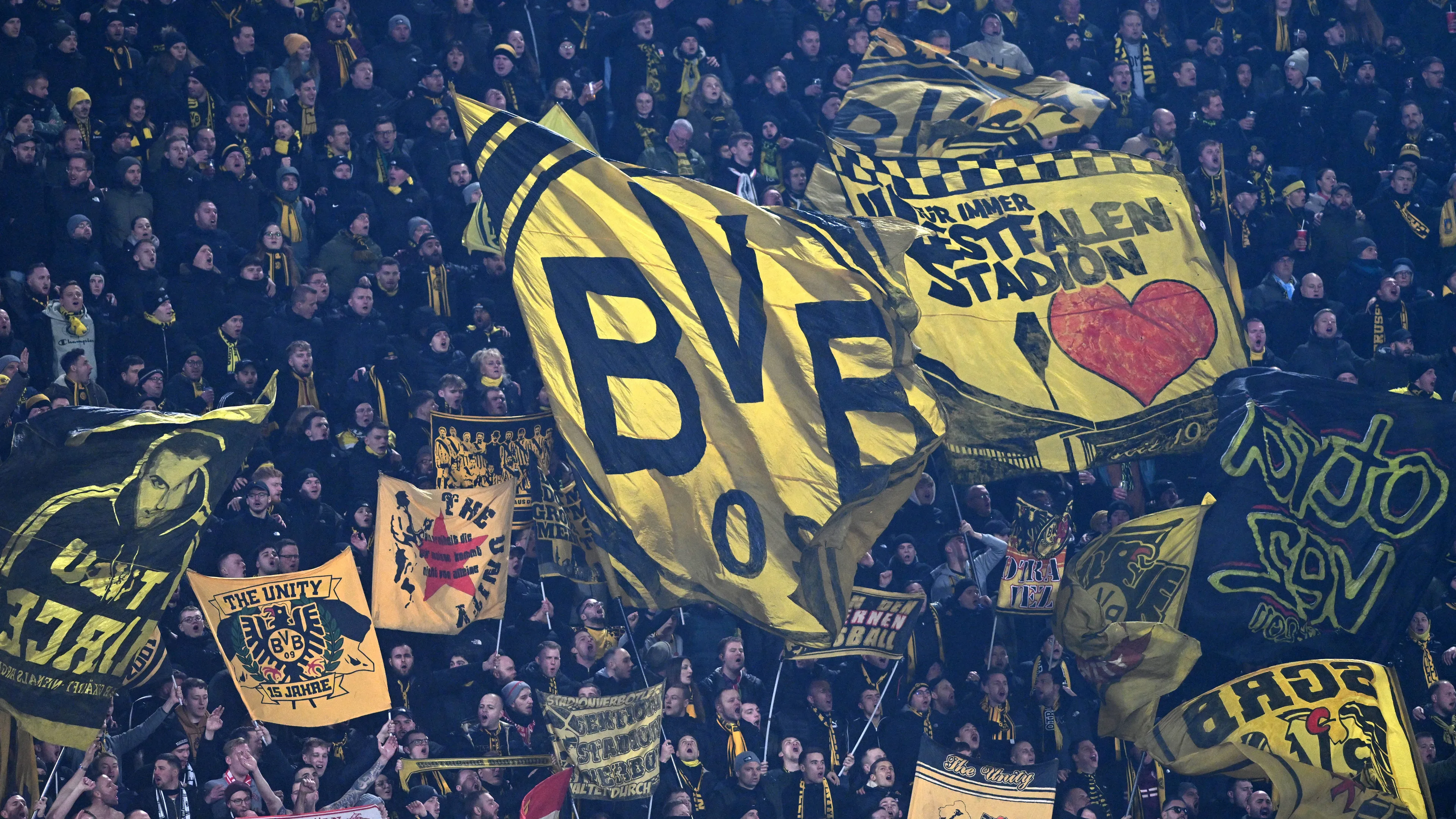 Borussia Dortmund furiosa con la "destra" tedesca. Il motivo è inquietante