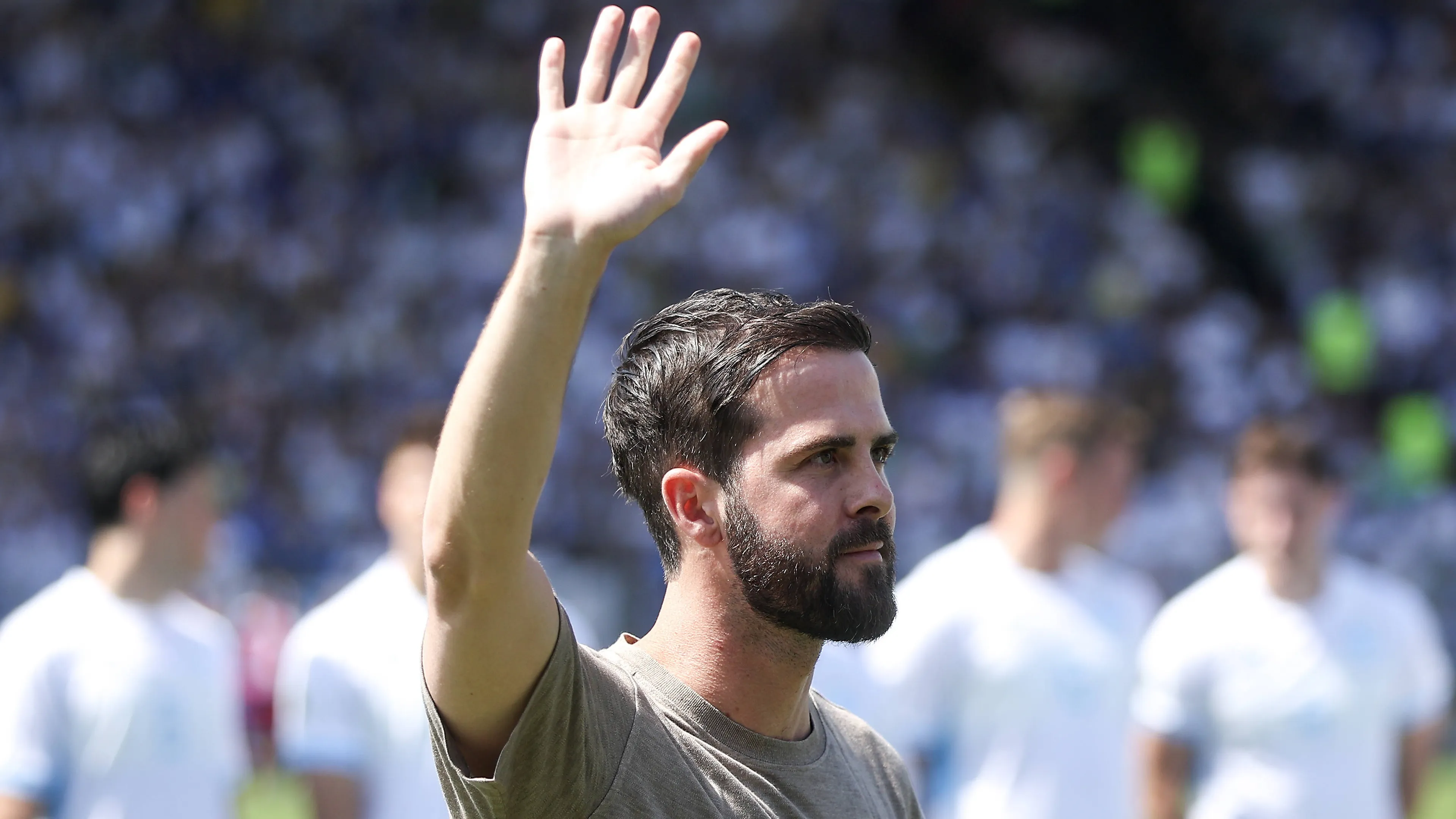 Pjanic consiglia la Juve: "A centrocampo serve Tonali. Vlahovic non troverà di meglio"