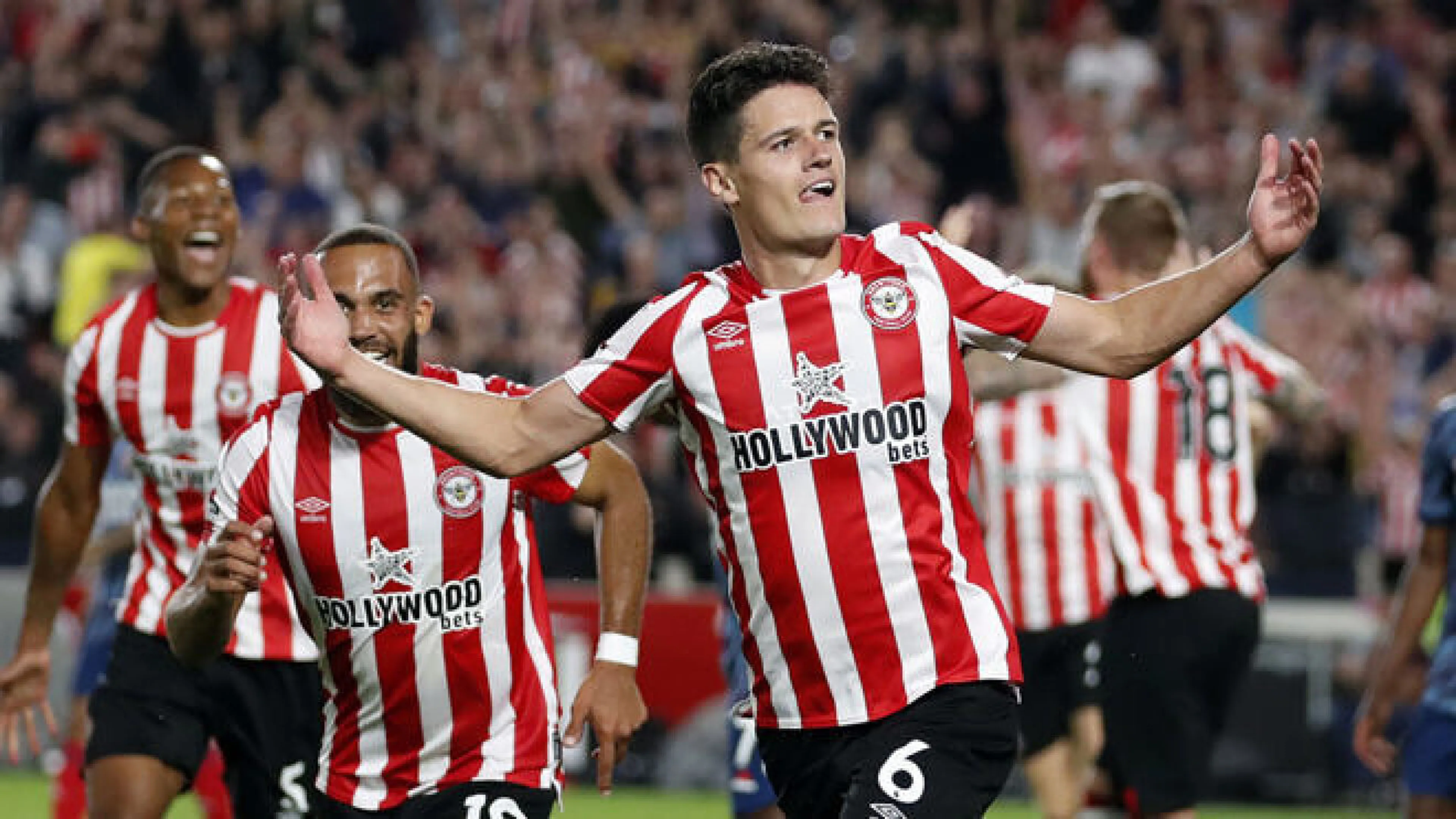 Copertina di Brentford non modificherà le maglie per la stagione 2022-23, un gesto per i tifosi e il pianeta