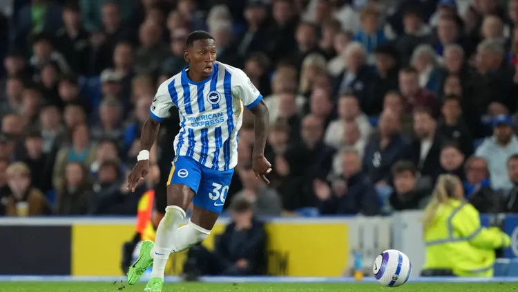 /images/b/r/i/brighton-and-hove-albion-v-liverpool-premier-league-football-amex-stadium-brighton-uk-19-may-2025-pervis-estupinan-of-brighton-hove-albion-brighton-amex-stadium-brighton-uk-uk-newspapers-out-copyright-xseanxryanxjpg_1753378746652.jpg