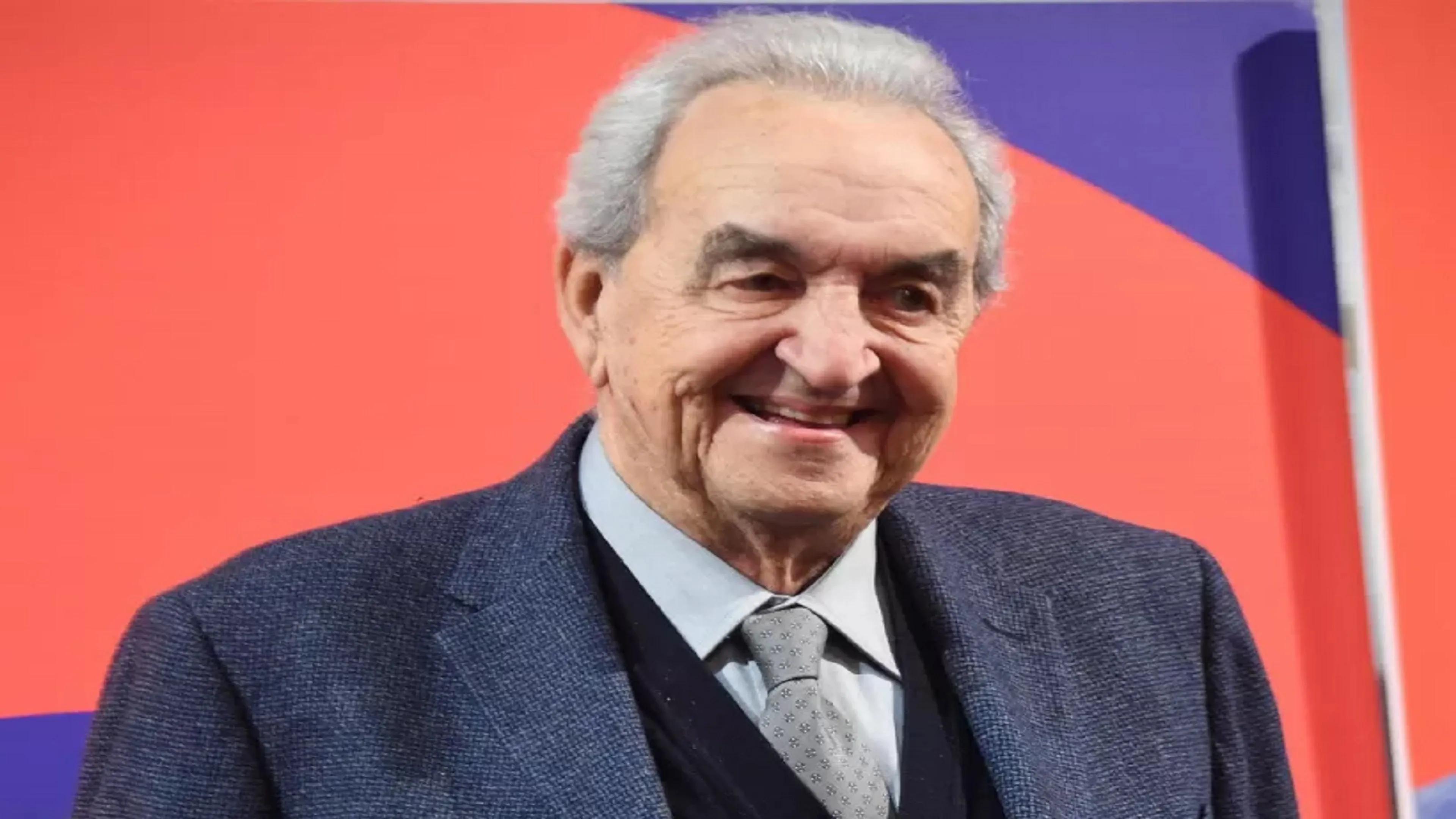 Copertina di Bruno Pizzul la tocca piano sui telecronisti di oggi: “Mi fanno addormentare”