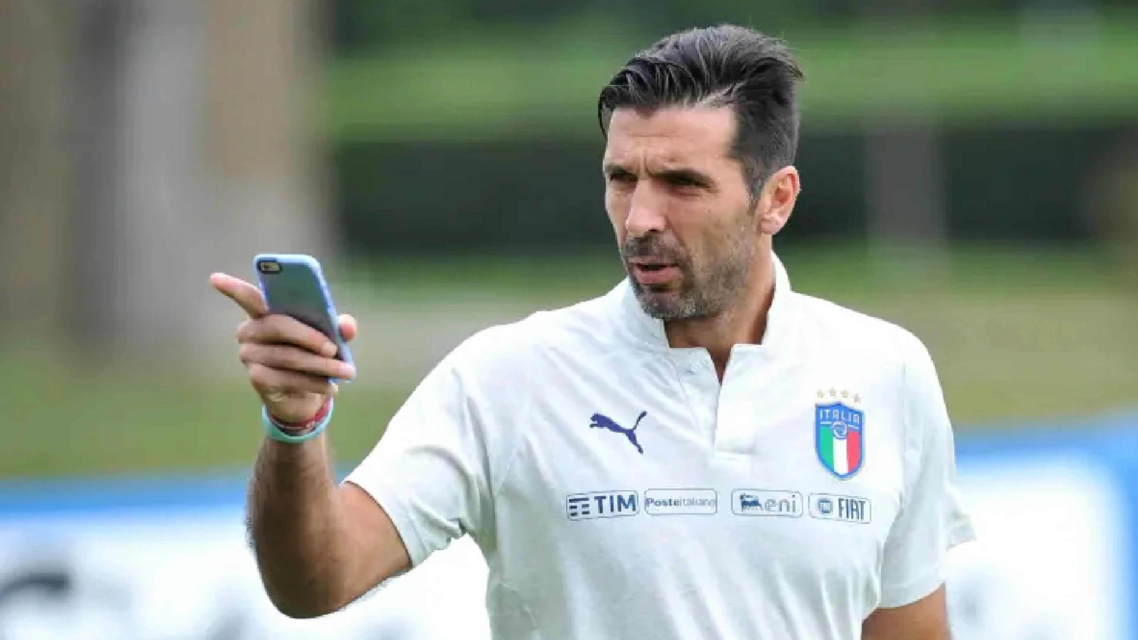 Copertina di "Ecco quando ho deciso di ritirarmi". Le prime parole di Buffon da capodelegazione dell'Italia
