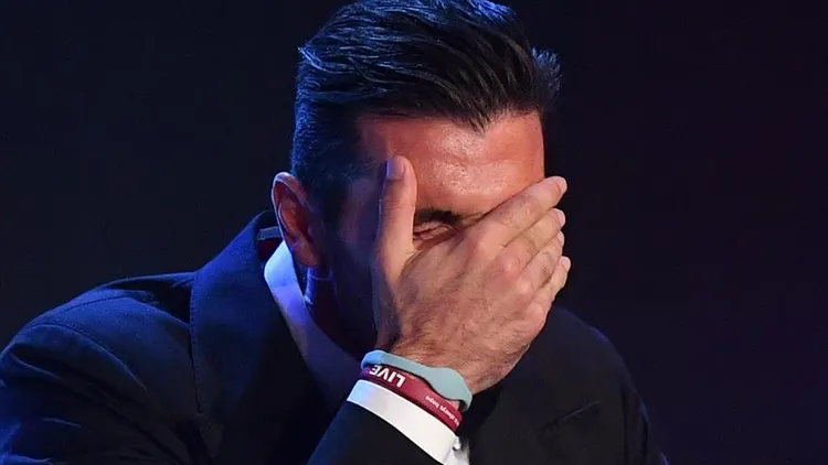 /images/b/u/f/buffon-e-limmondizia.jpg