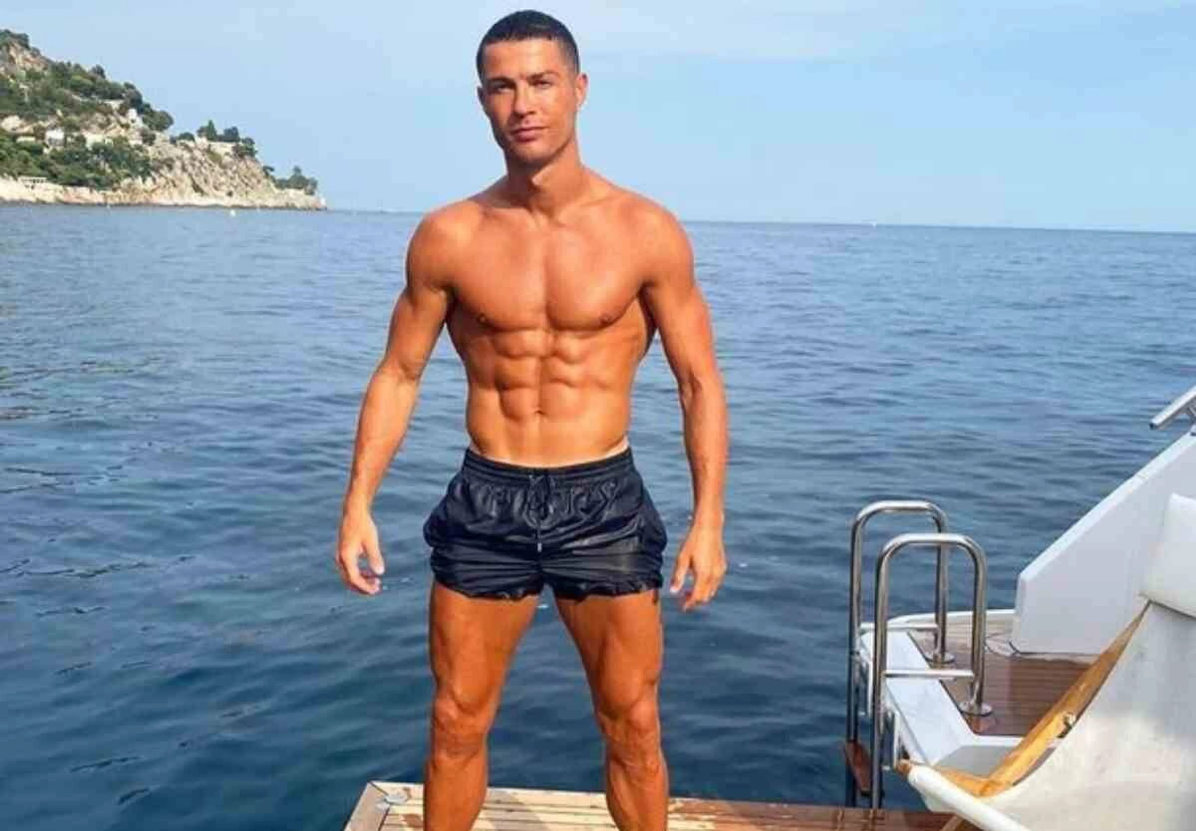 Copertina di L’ultimo business di CR7: pronto a lanciare un nuovo prodotto di cosmetica