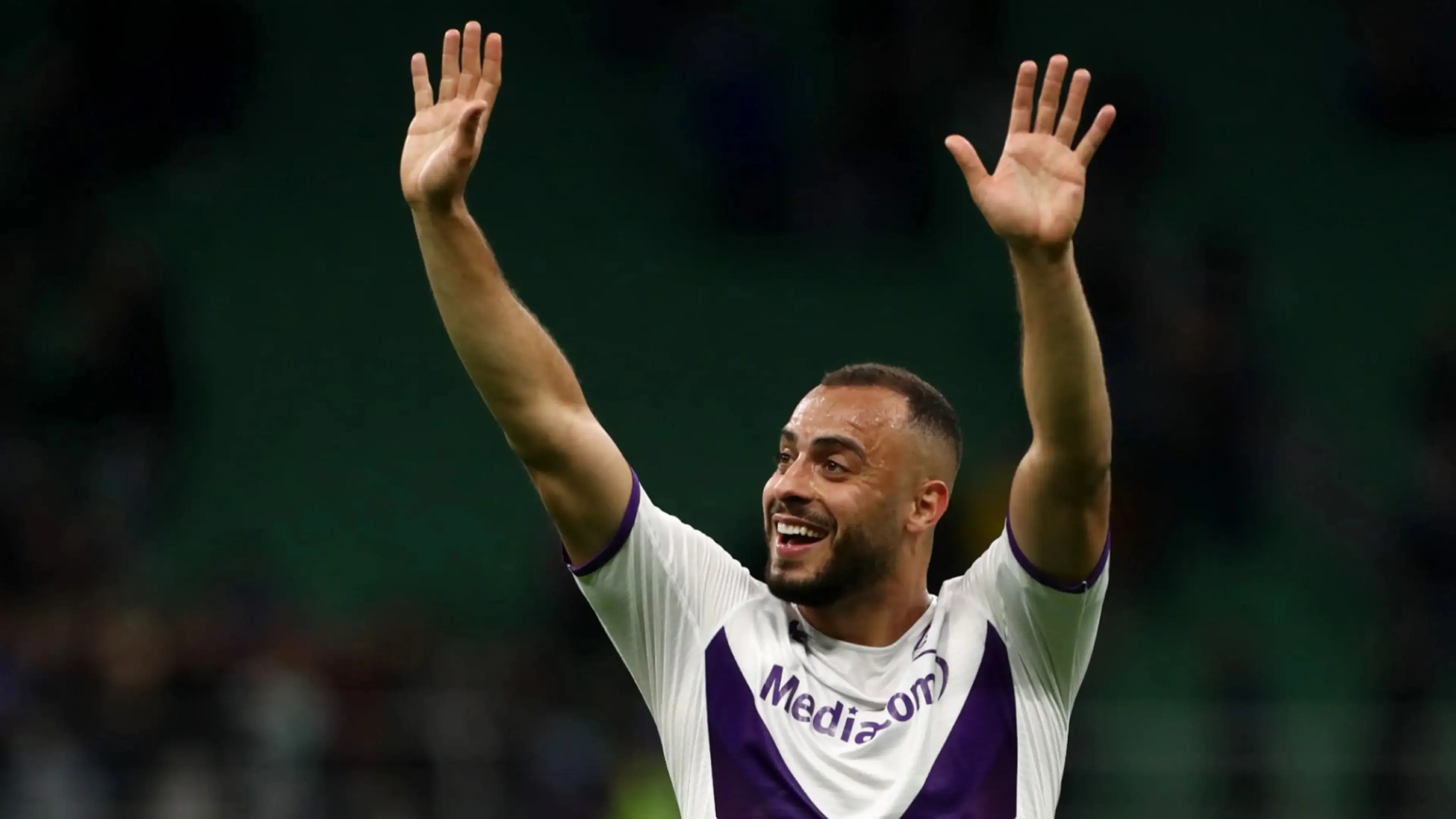 Cabral gioca in spiaggia quando arriva la chiamata del Benfica: poi lo annuncia ai tifosi (VIDEO)