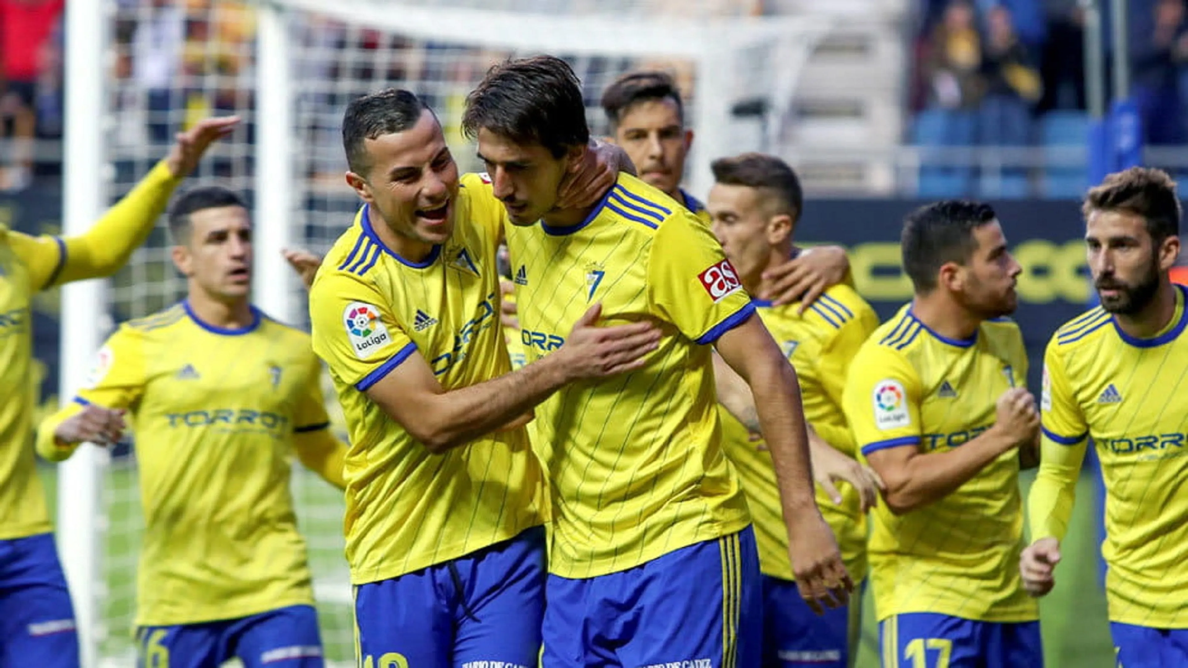 Copertina di Il Cadice ricorre al Tas: “Sospendete la Liga”. Clamoroso errore del VAR (FOTO)