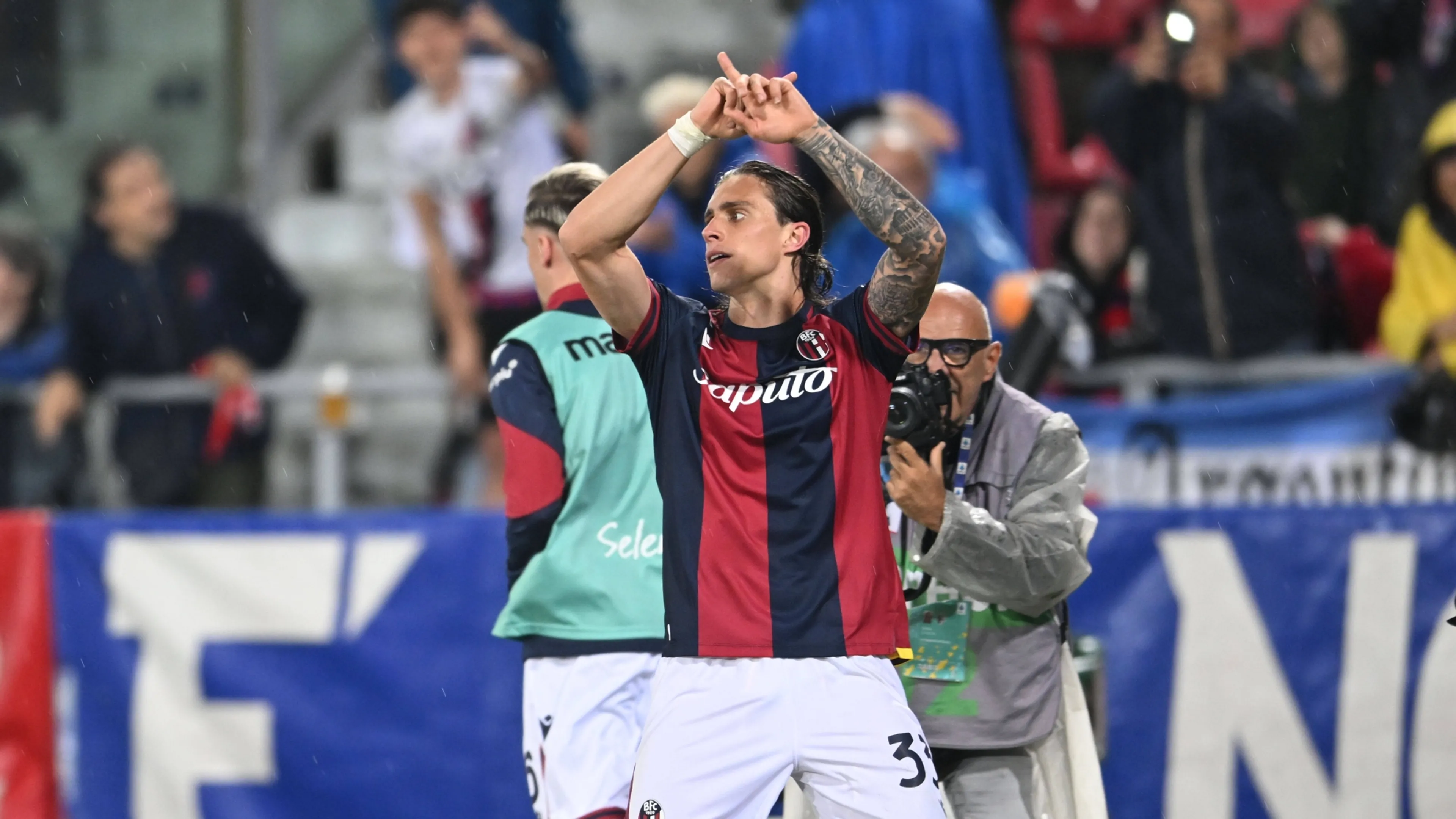 Copertina di Calafiori manda un vaffa al suo ex allenatore: "Mi allenavo duramente ma non mi considerava!"