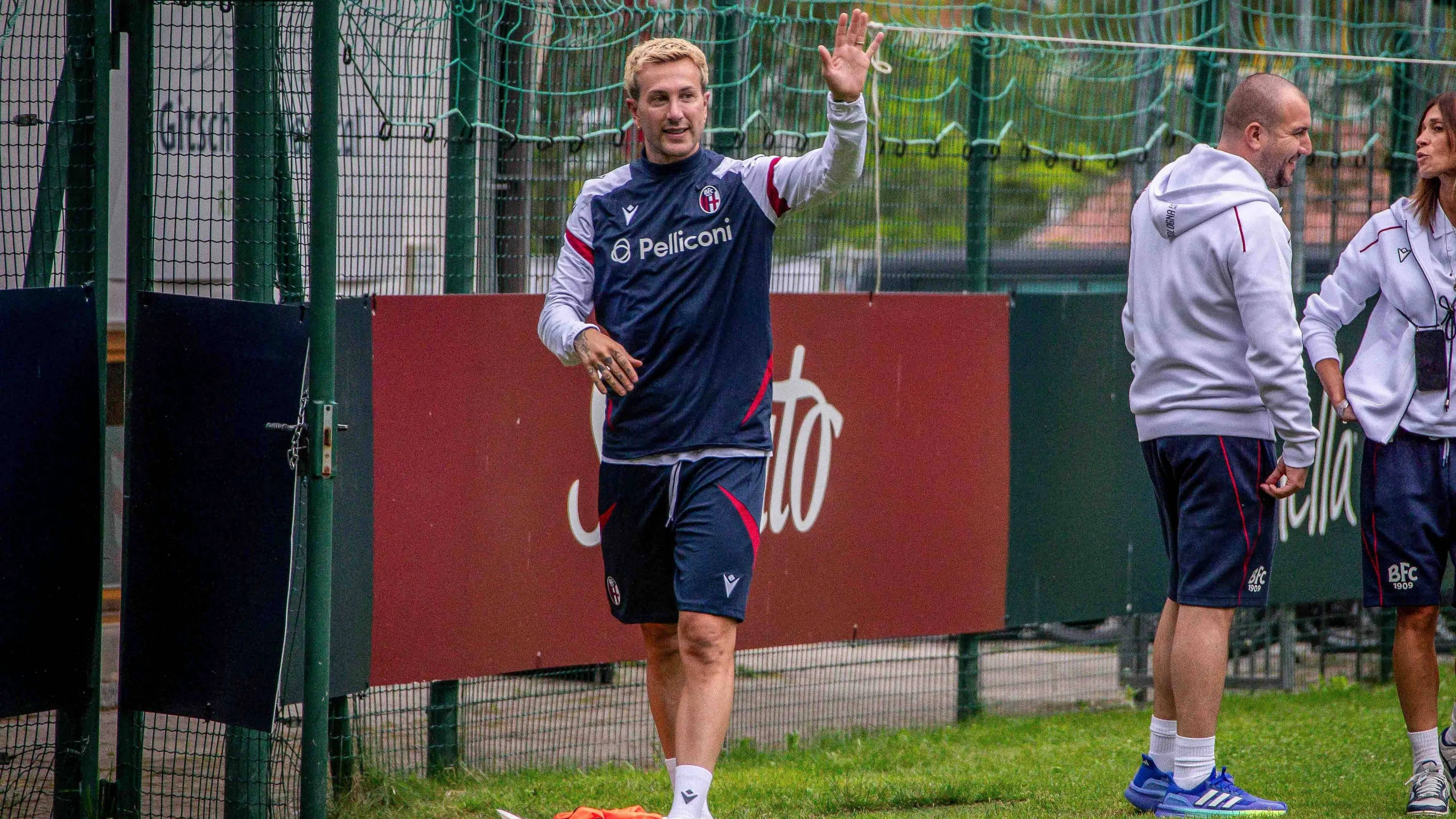 Calciomercato Bologna, si corre ai ripari dopo il ko di Bernardeschi: affondo per Wesley Gassova