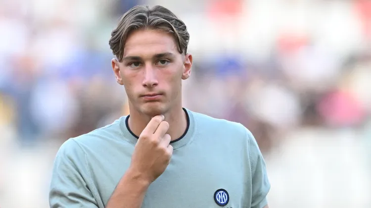 /images/c/a/l/calcio-amichevole-inter-fc-internazionale-vs-olympiakos-francesco-pio-esposito-of-fc-internazionale-look-during-the-friendly-match-fc-internazionale-vs-olympiakos-fc-at-stadio-san-nicola-bari-bari-italy-copyright-xipaxsport-abacaxjpg_1755543162739.jpg