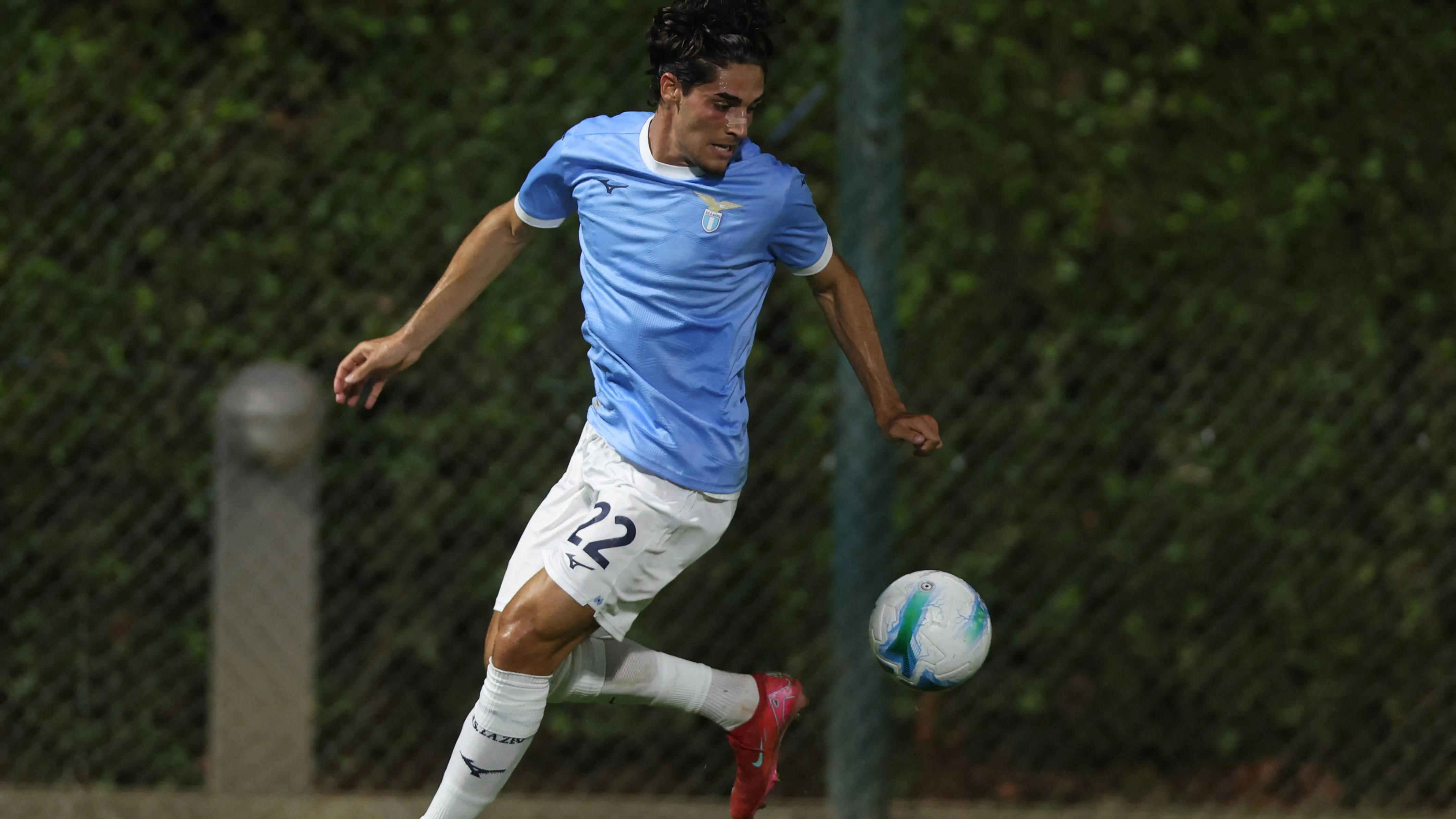 Matteo Cancellieri in azione con la maglia della Lazio
