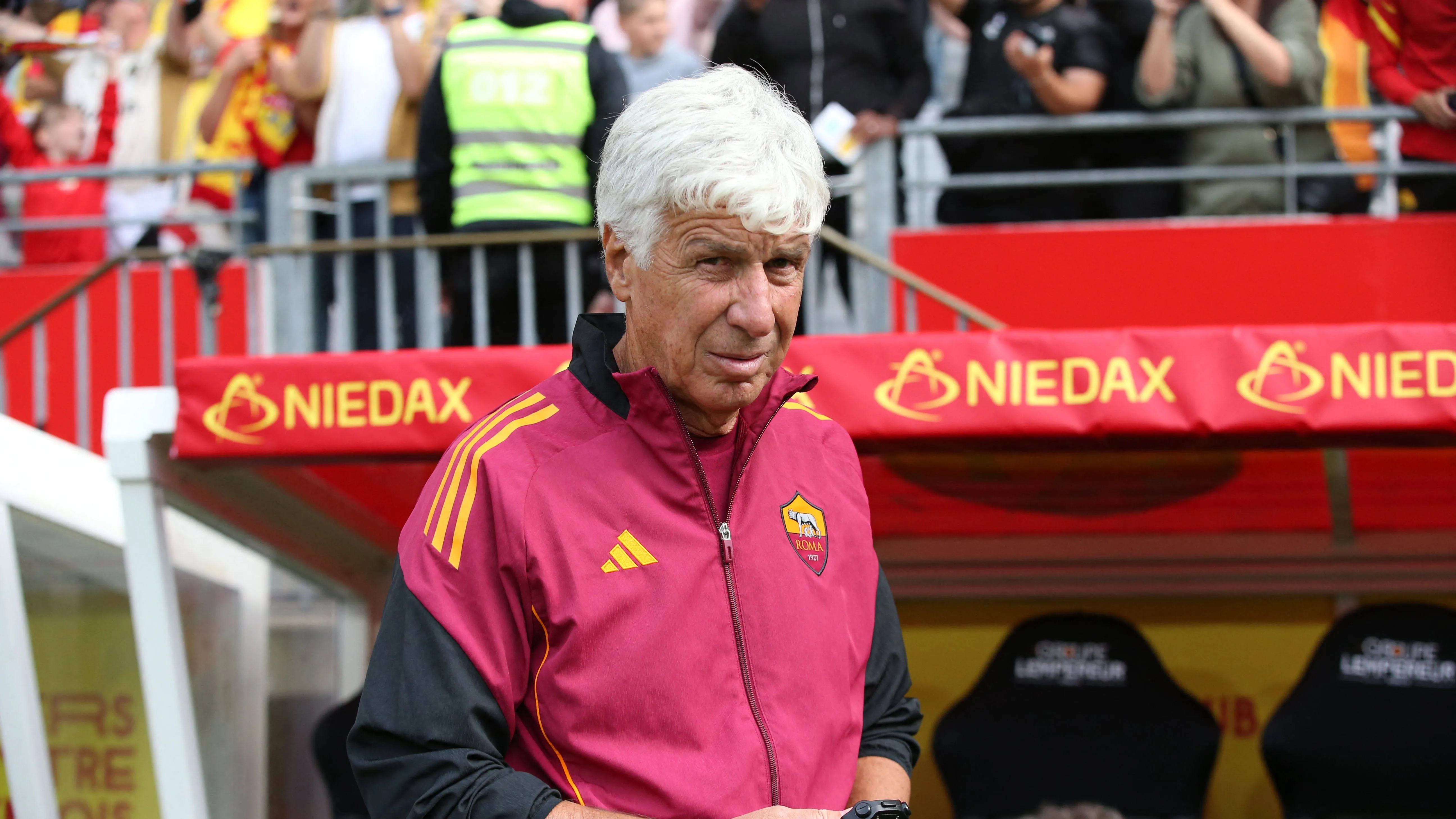 Gasperini con la tuta della Roma