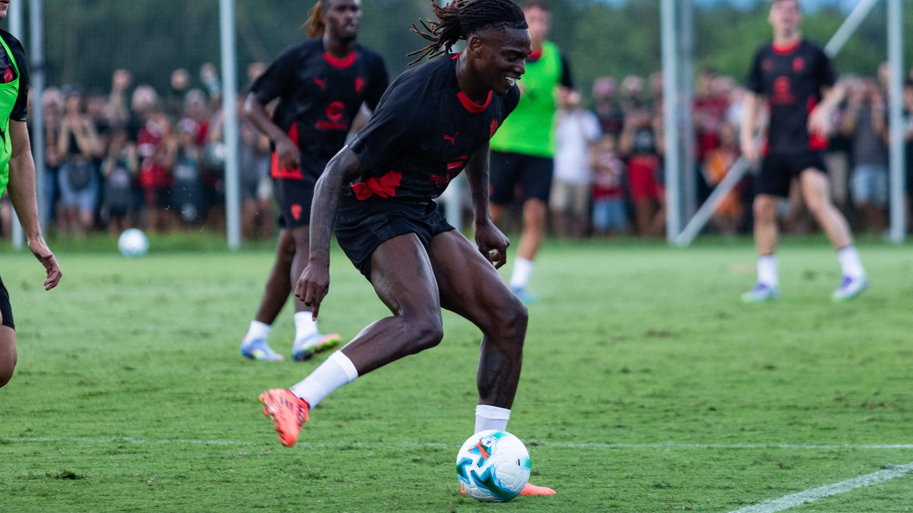 Milan, Allegri: "Estupinan giocatore importante. Leao? Soddisfatto della sua prova"