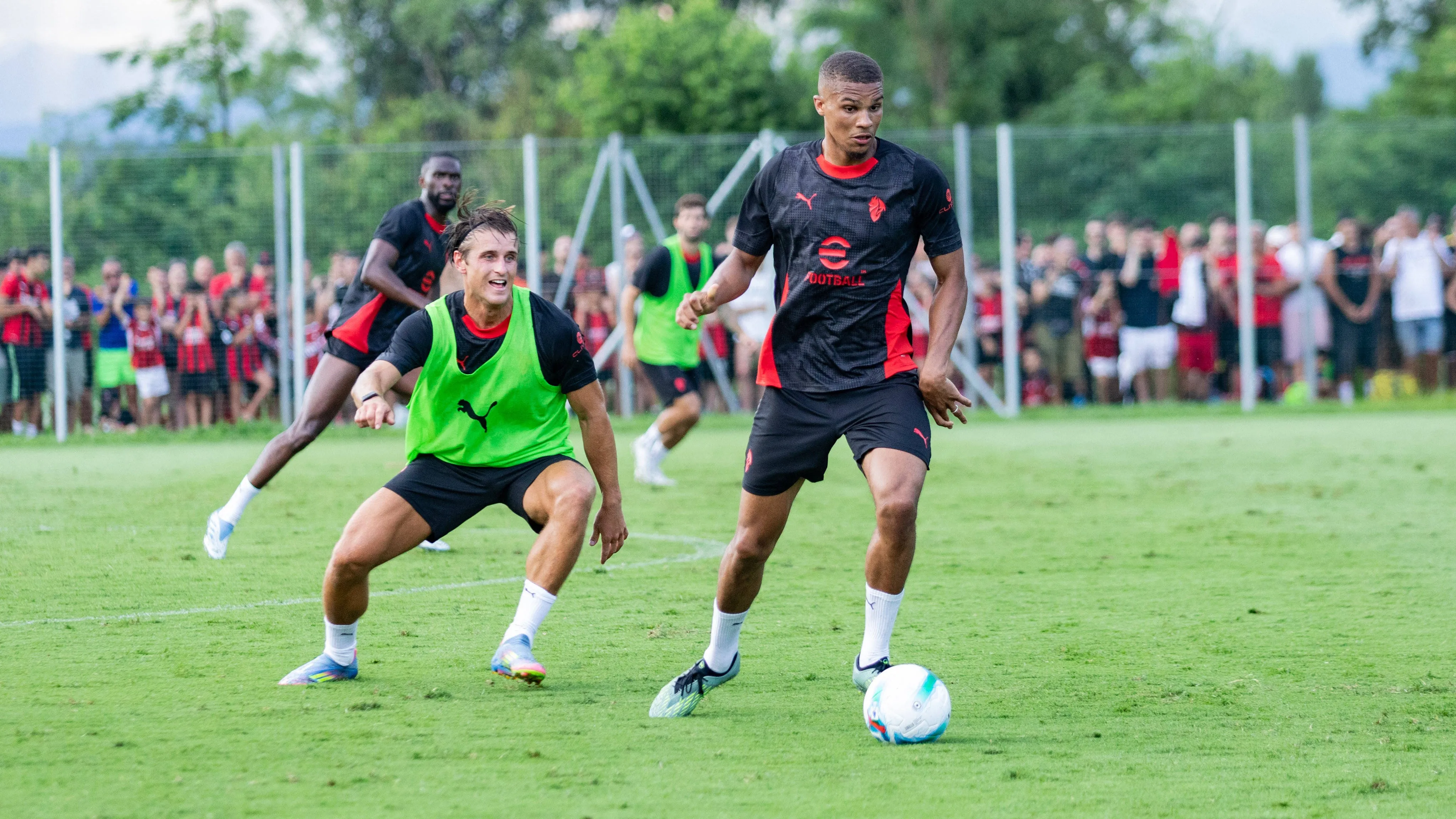 Il Milan propone Thiaw nell'affare Scalvini