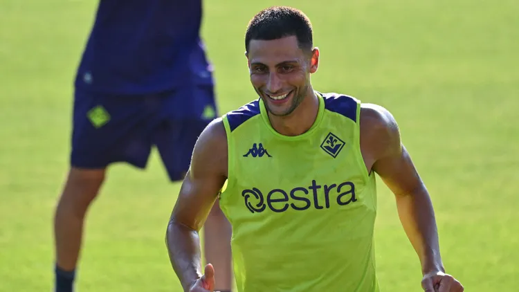 /images/c/a/l/calcio-serie-a-acf-fiorentina-training-session-acf-fiorentina-s-midfielder-rolando-mandragora-during-acf-fiorentina-training-session-italian-soccer-serie-a-match-in-bagno-a-ripoli-fi-italy-july-15-2025-bagno-a-ripoli-fi-italy-copyright-xipaxsport-abacaxjpg_1753604706293.jpg
