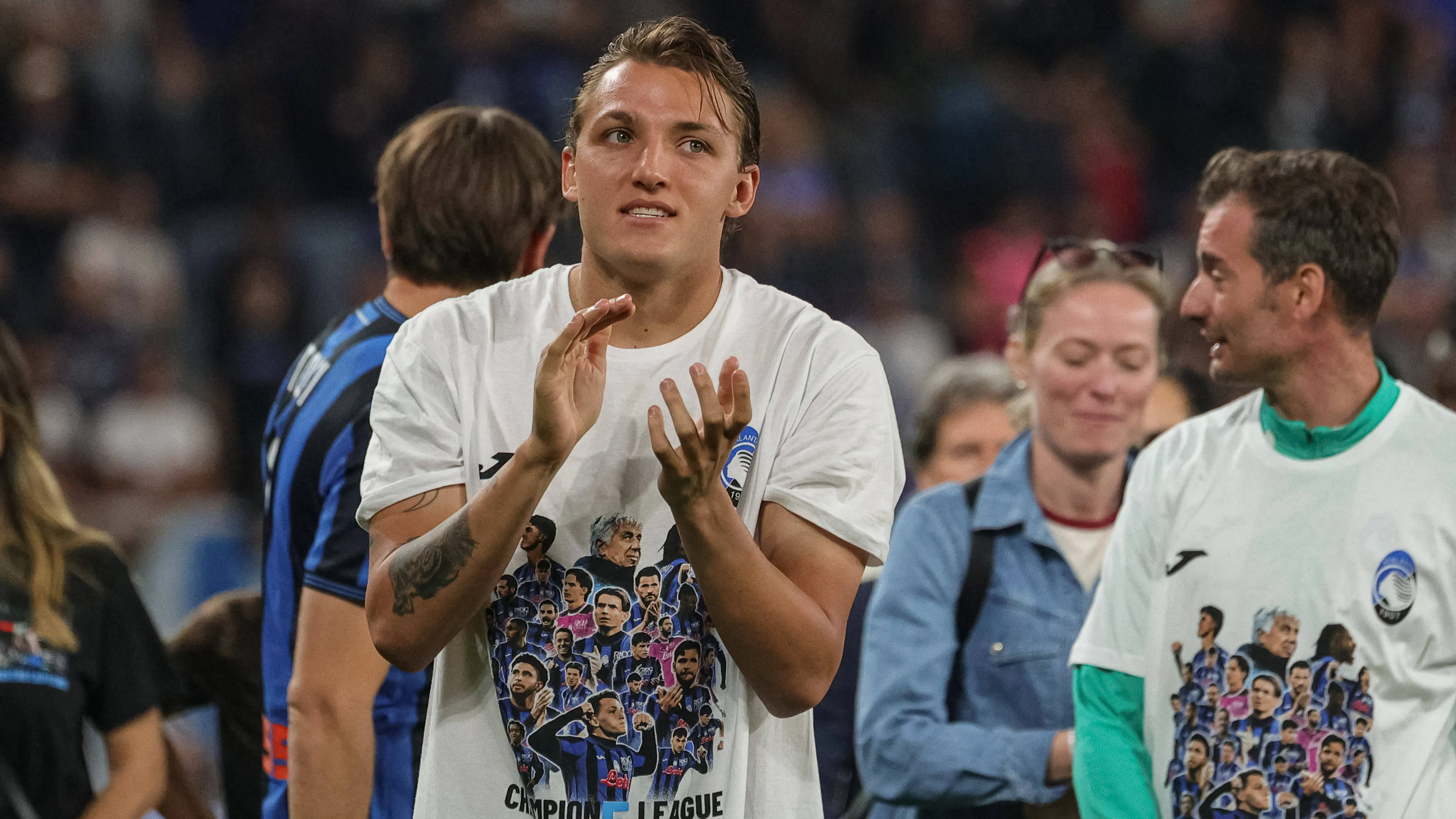 Il saluto dell'Atalanta a Retegui